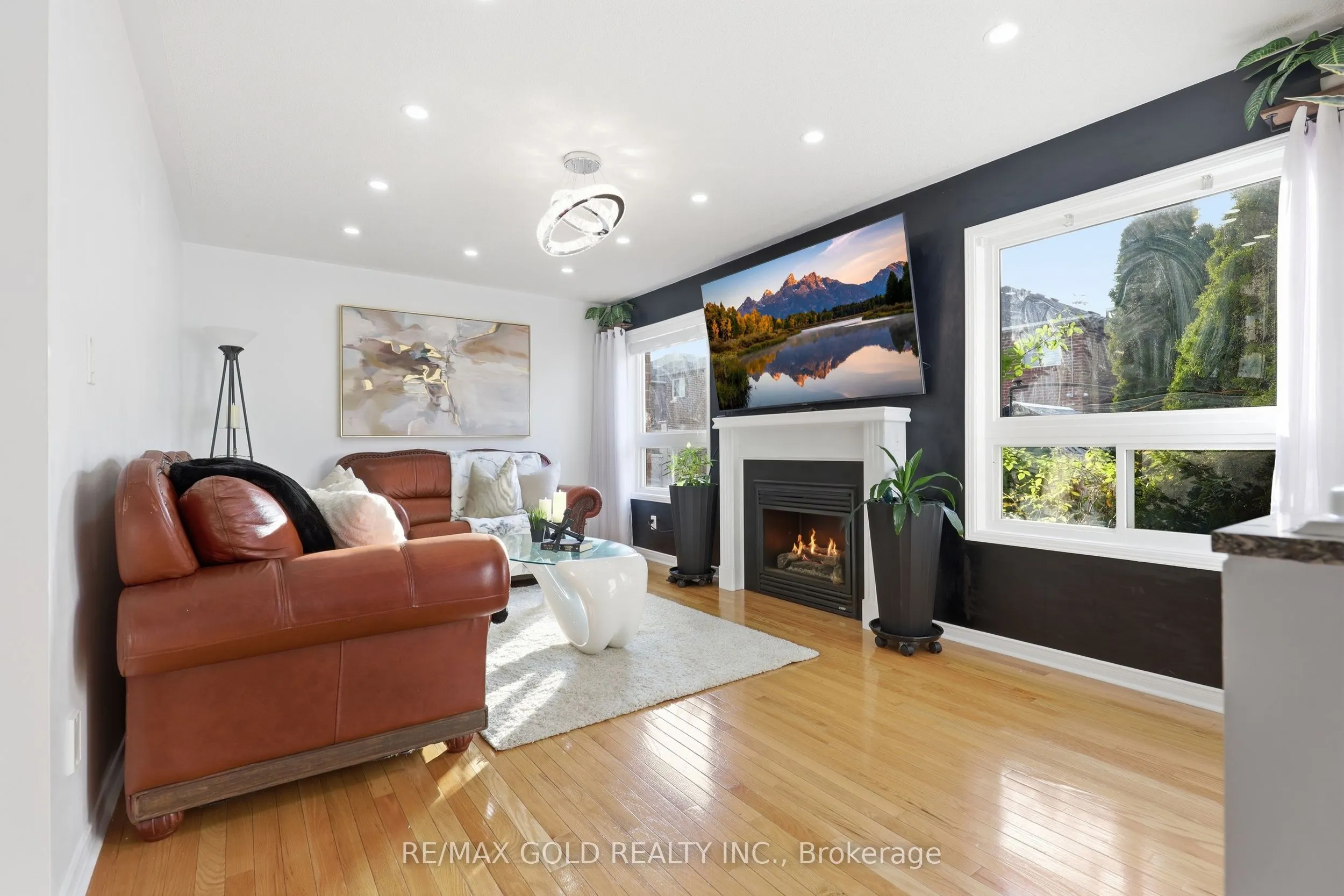 30 Schooner Drive