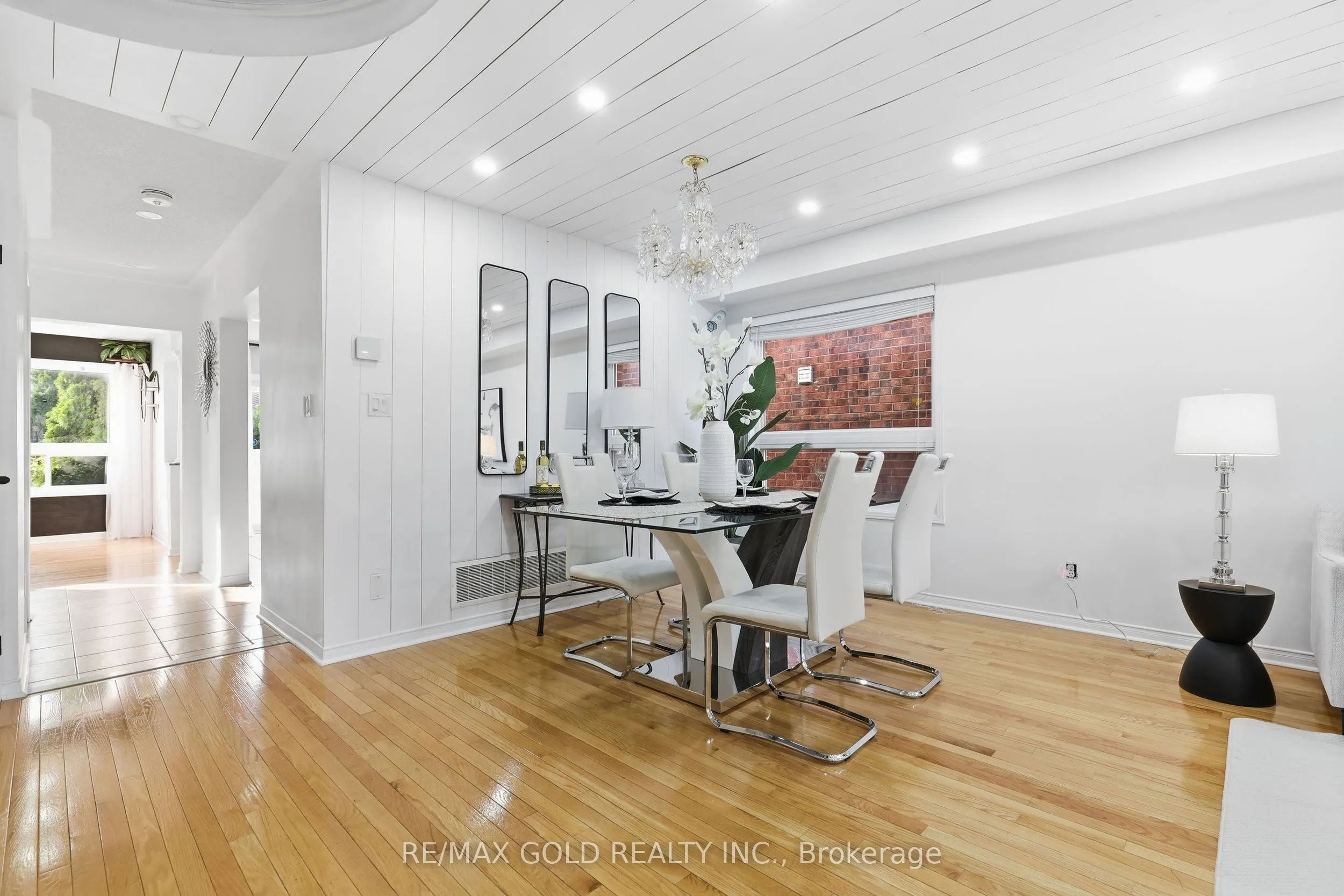 30 Schooner Drive