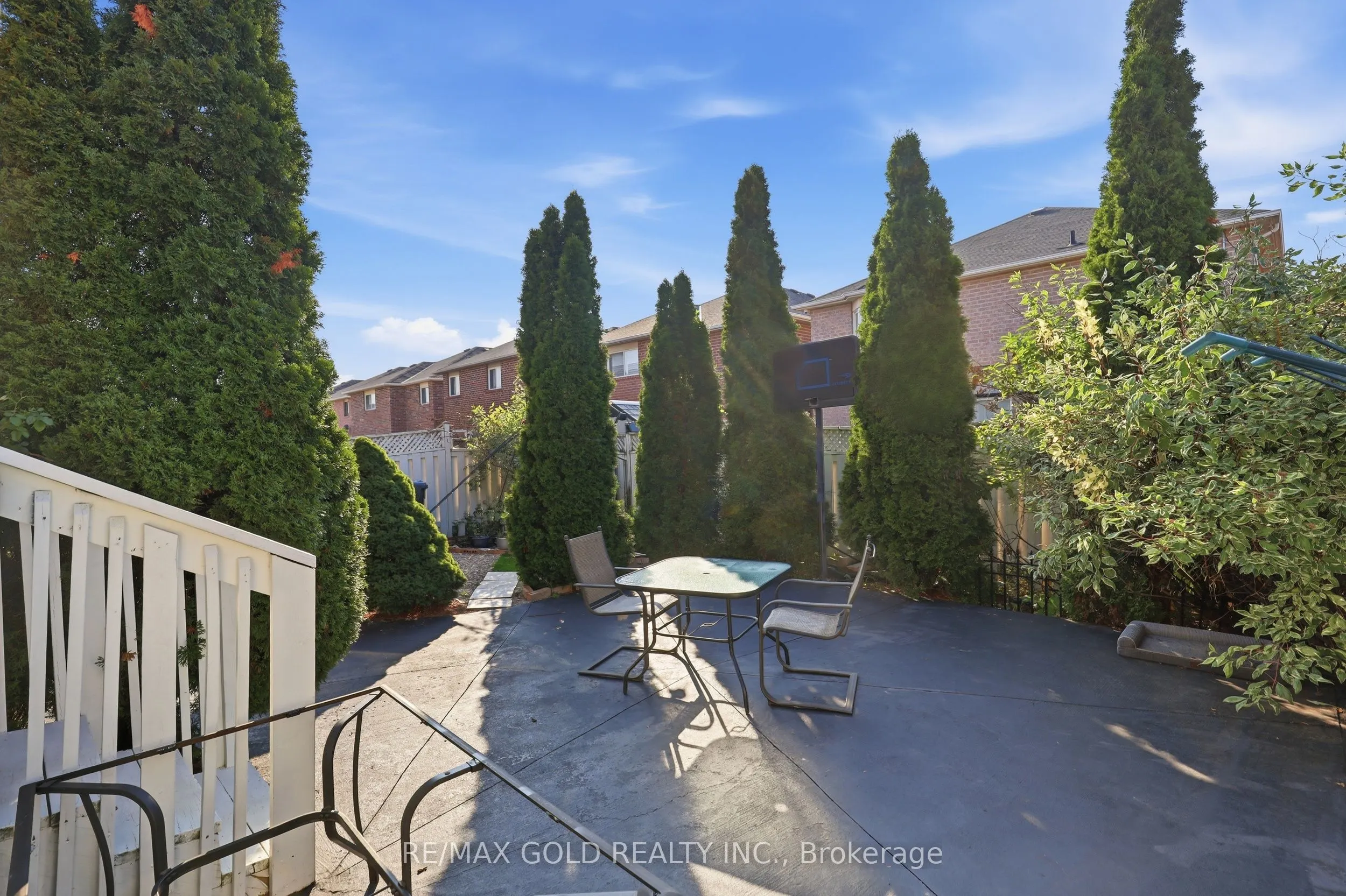 30 Schooner Drive