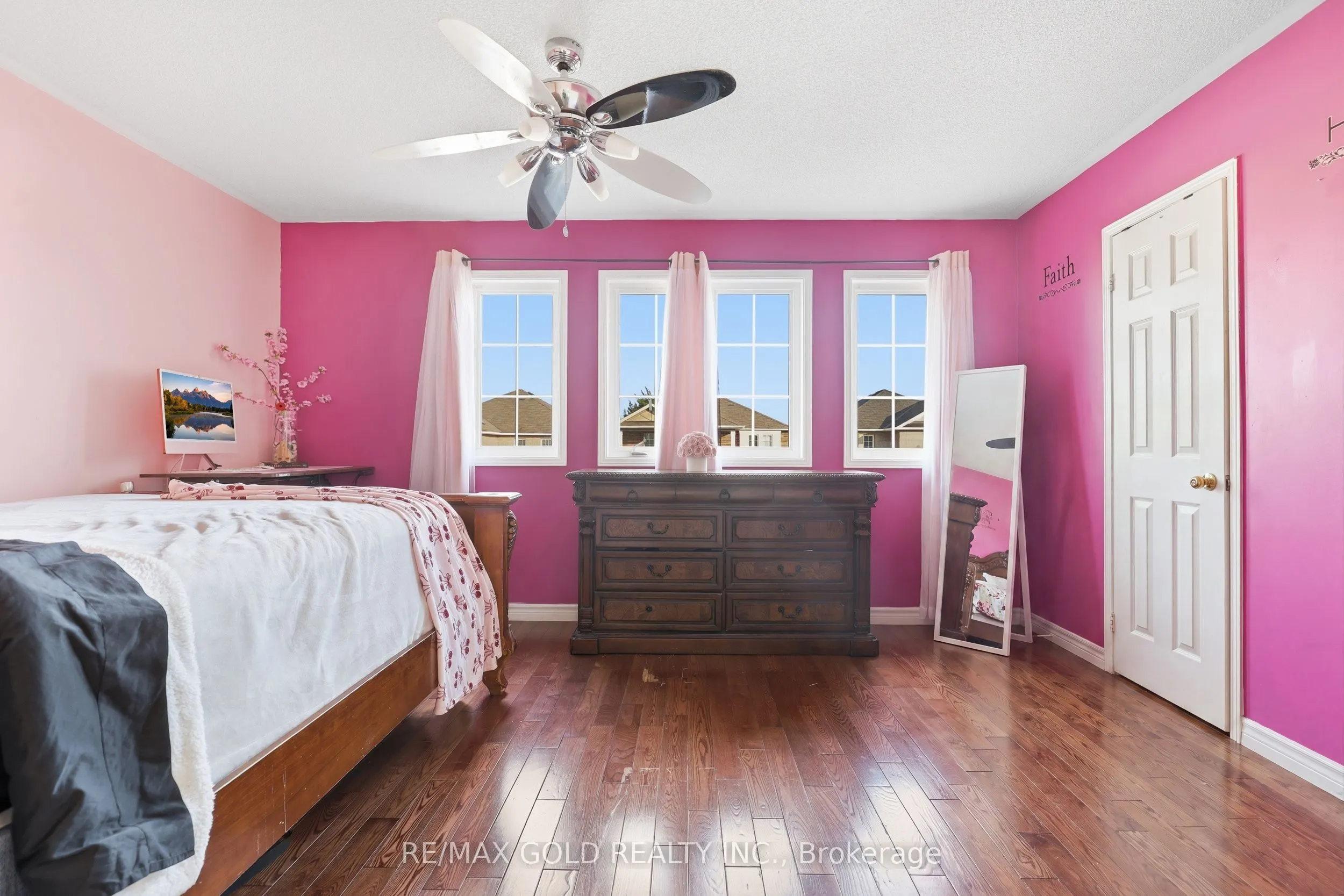 30 Schooner Drive