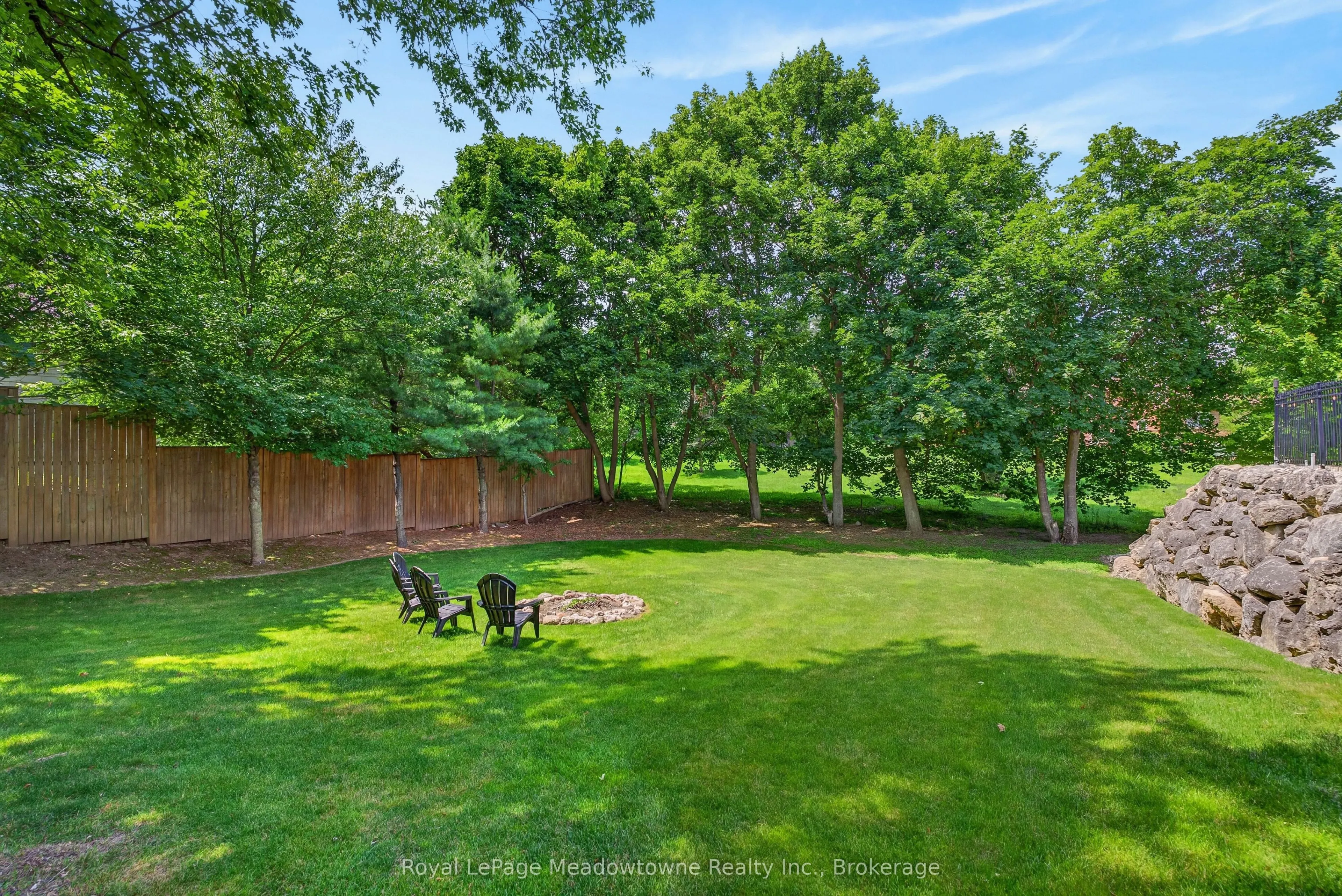 53 CAMPBELL Avenue E