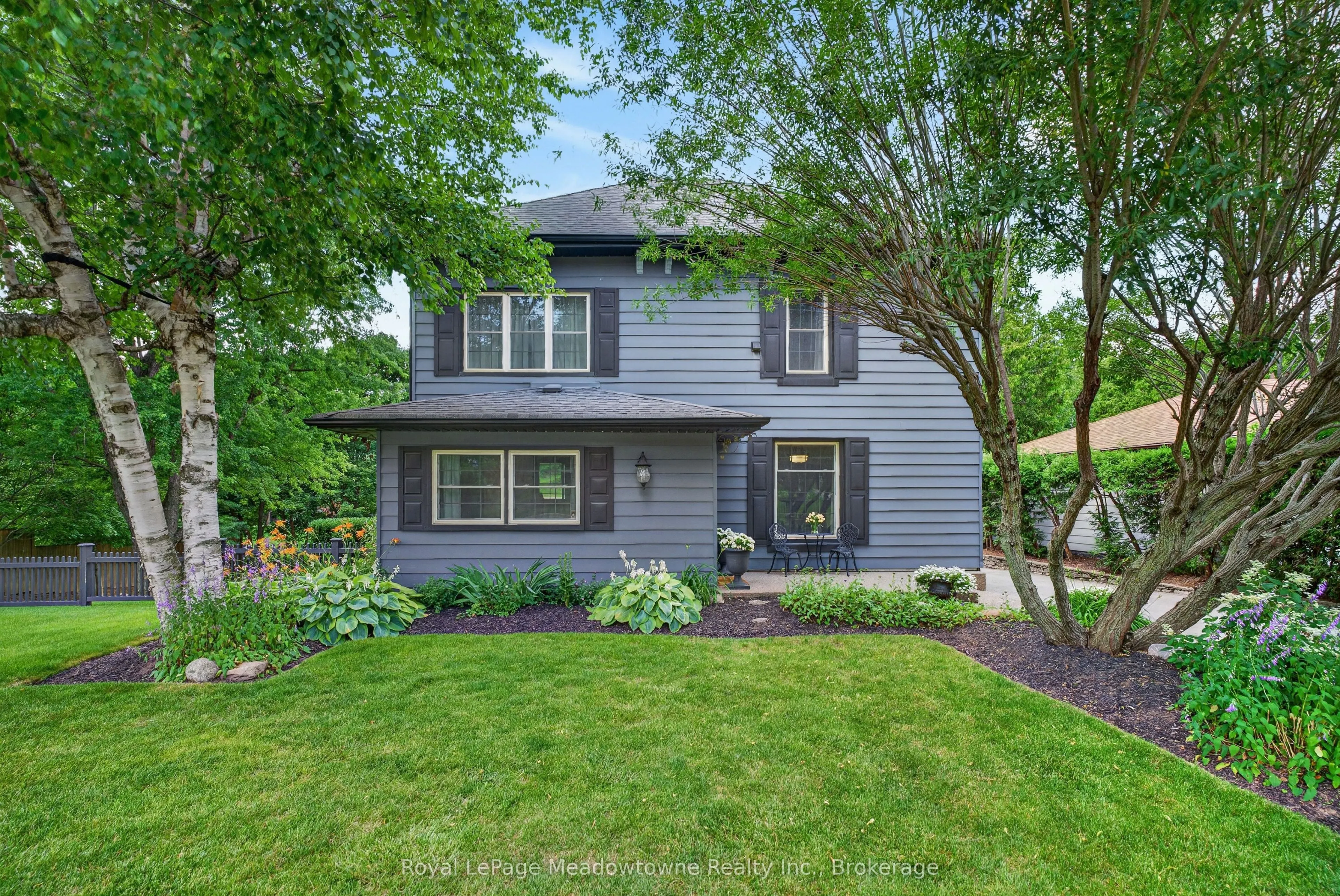 53 CAMPBELL Avenue E