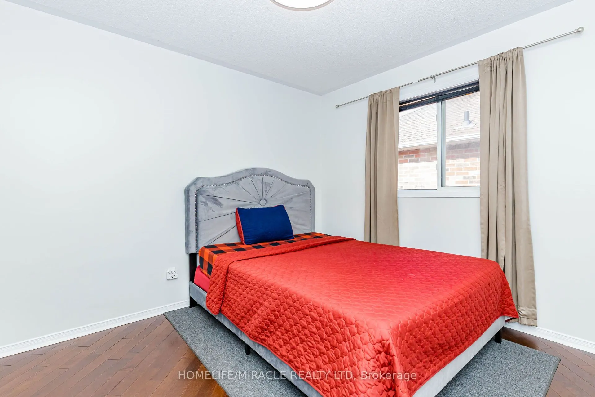 955 Bristol Road W