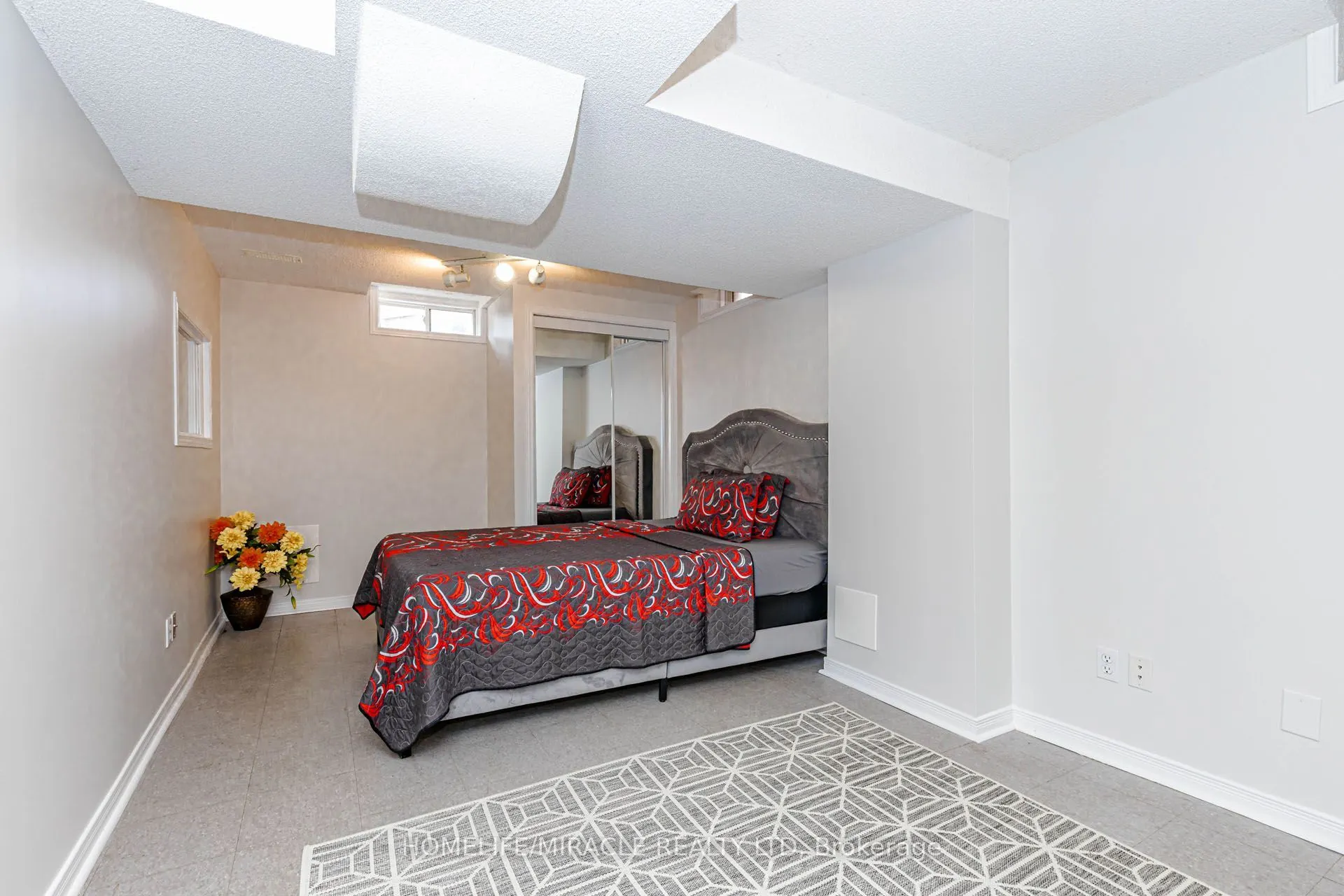 955 Bristol Road W