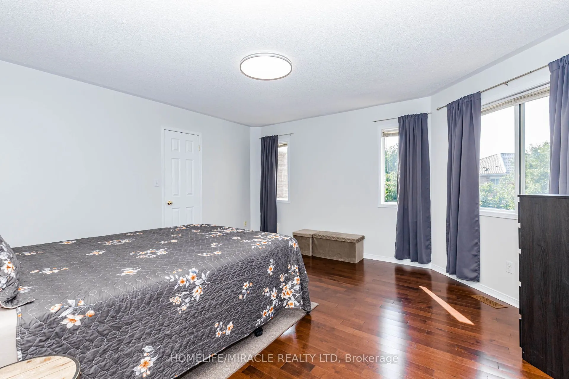 955 Bristol Road W