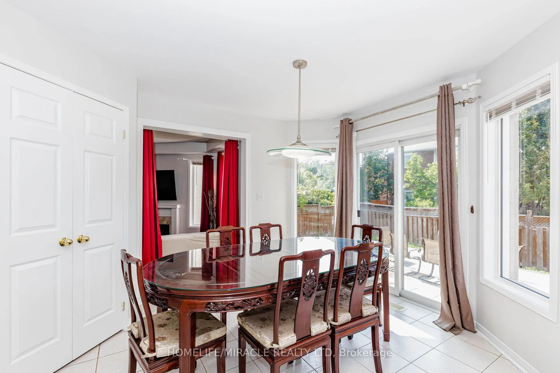 955 Bristol Road W
