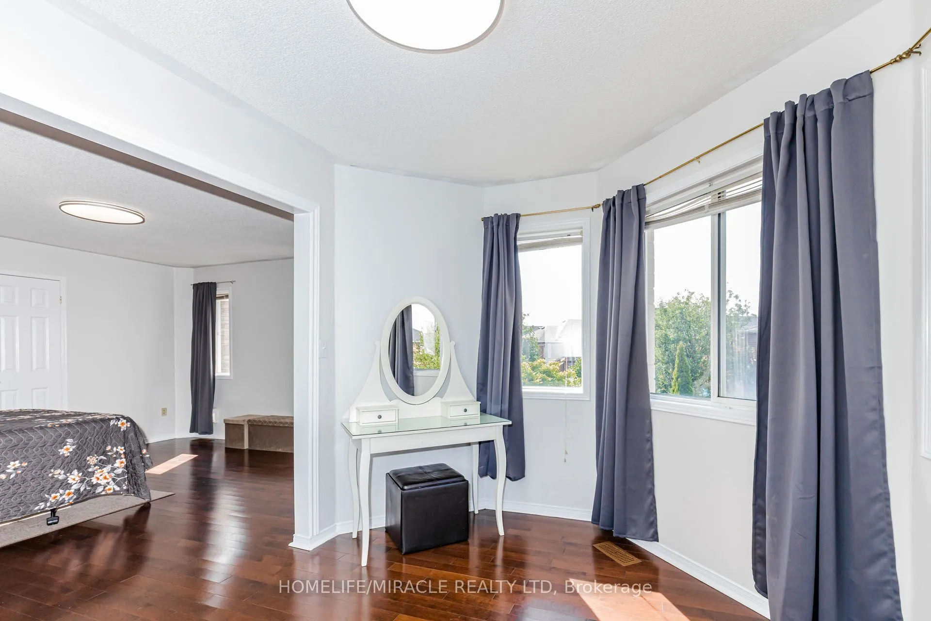 955 Bristol Road W