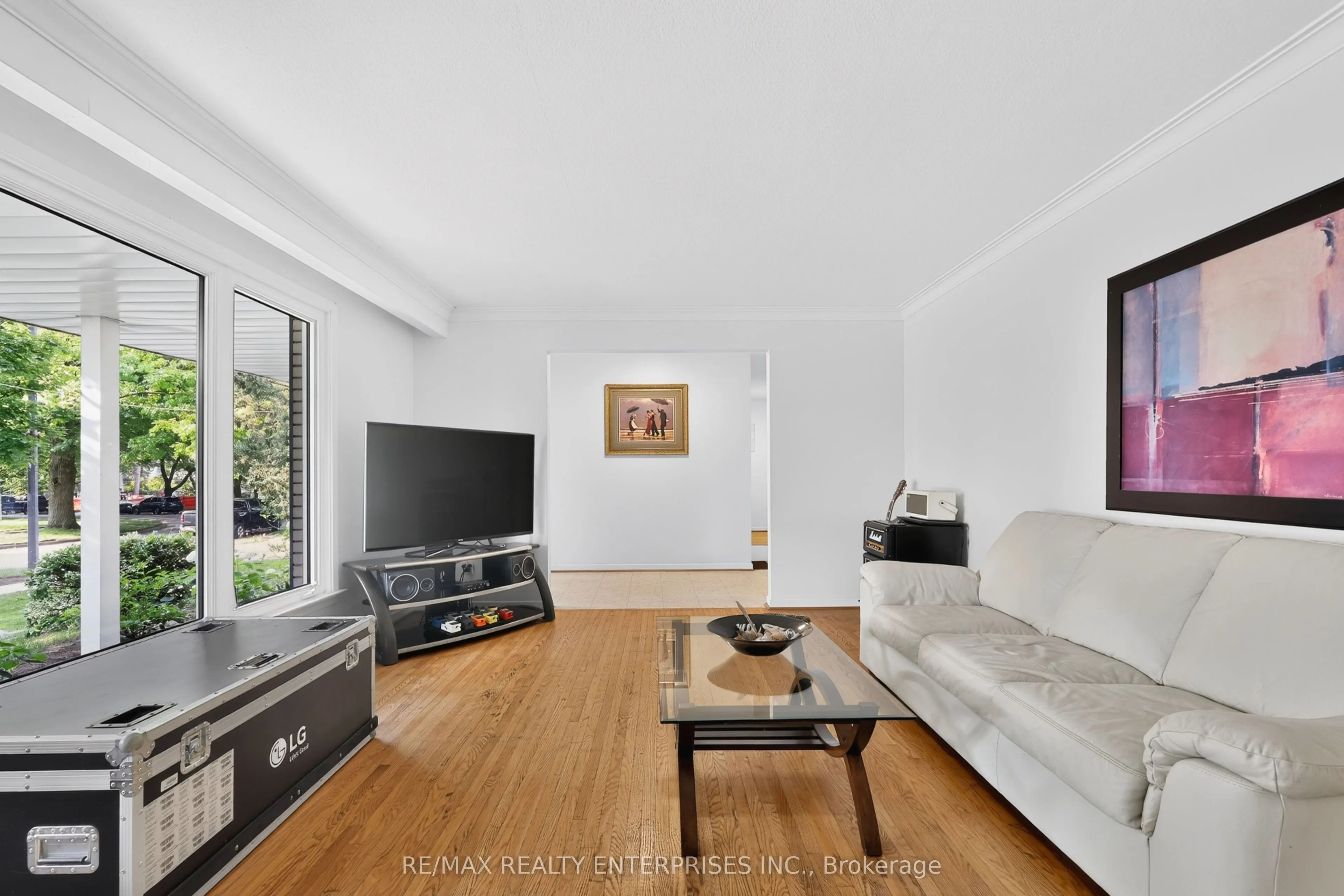 975 Cresthampton Lane