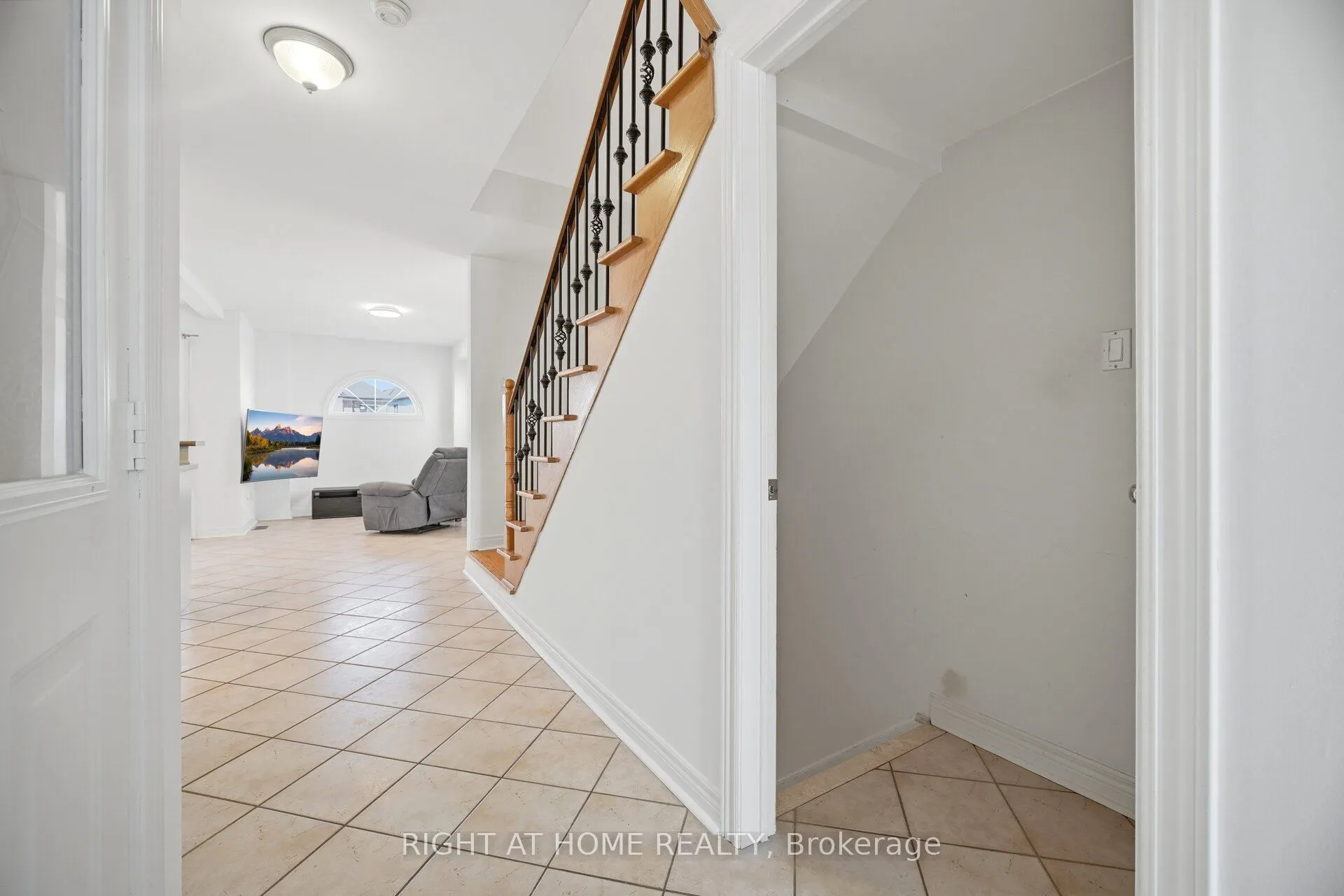 8 Richelieu Court