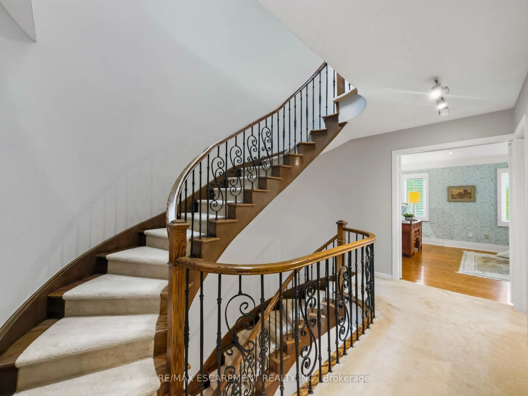45 Tradewind Drive