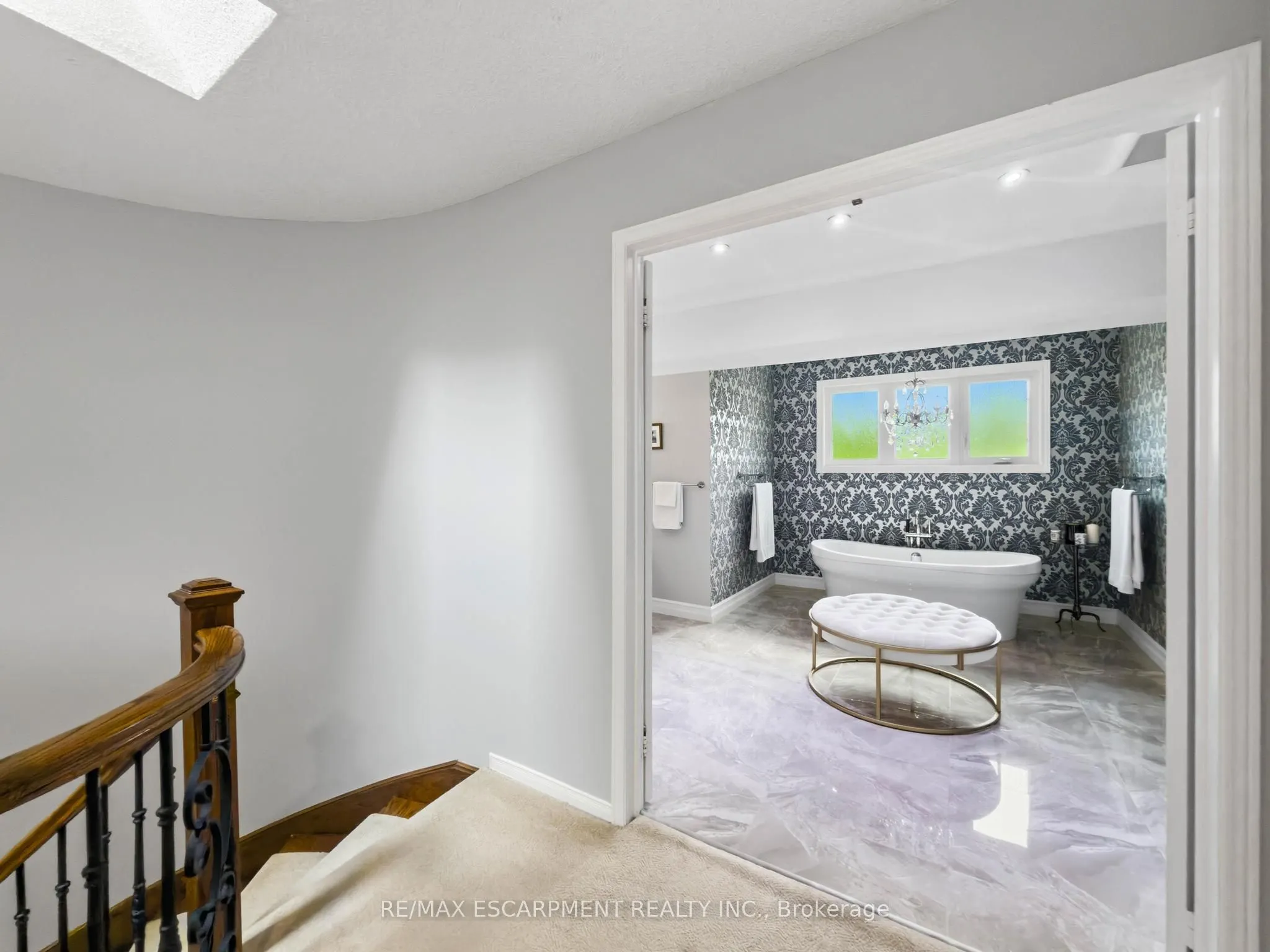 45 Tradewind Drive
