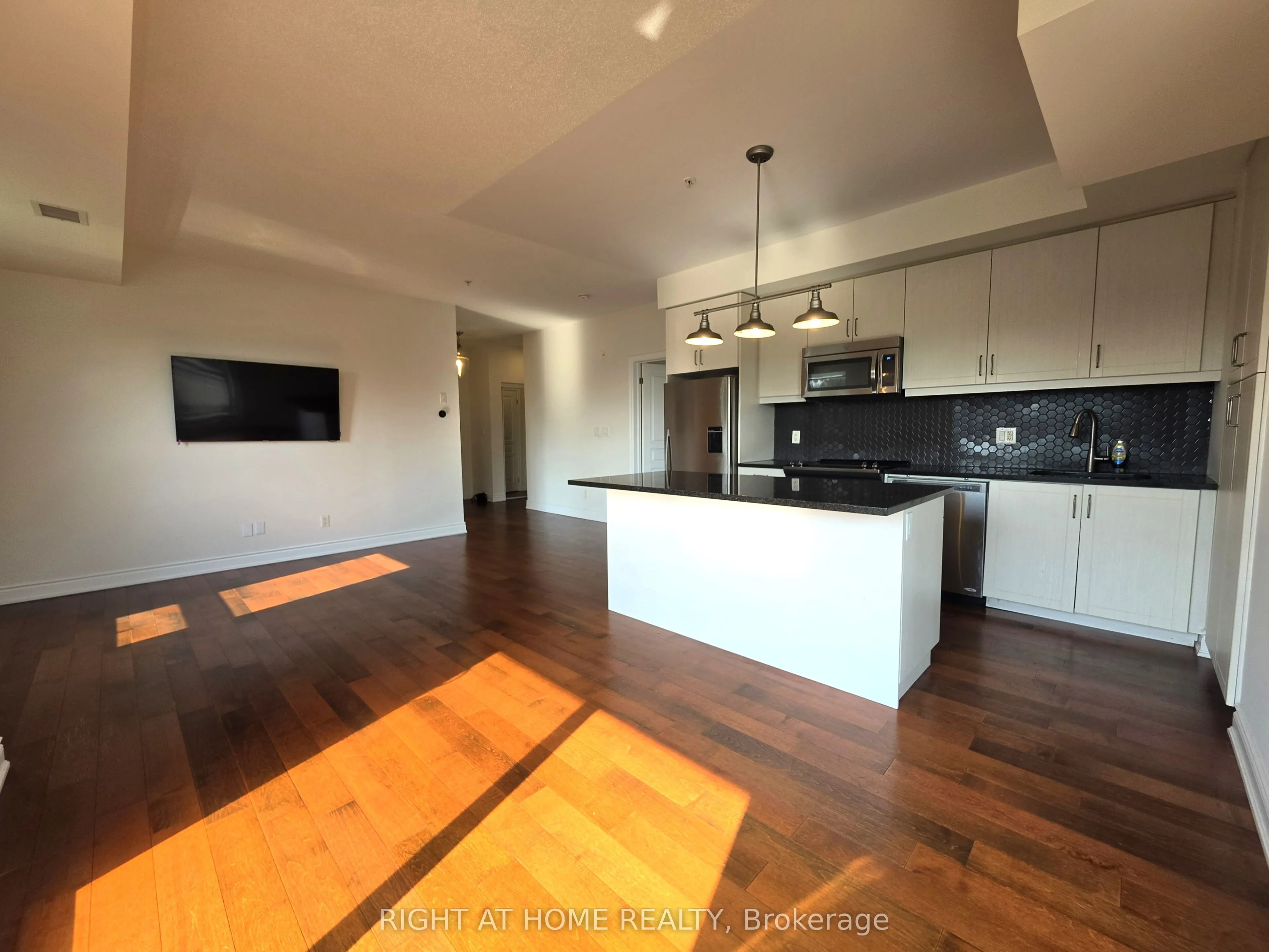 3170 Erin Mills Parkway #236