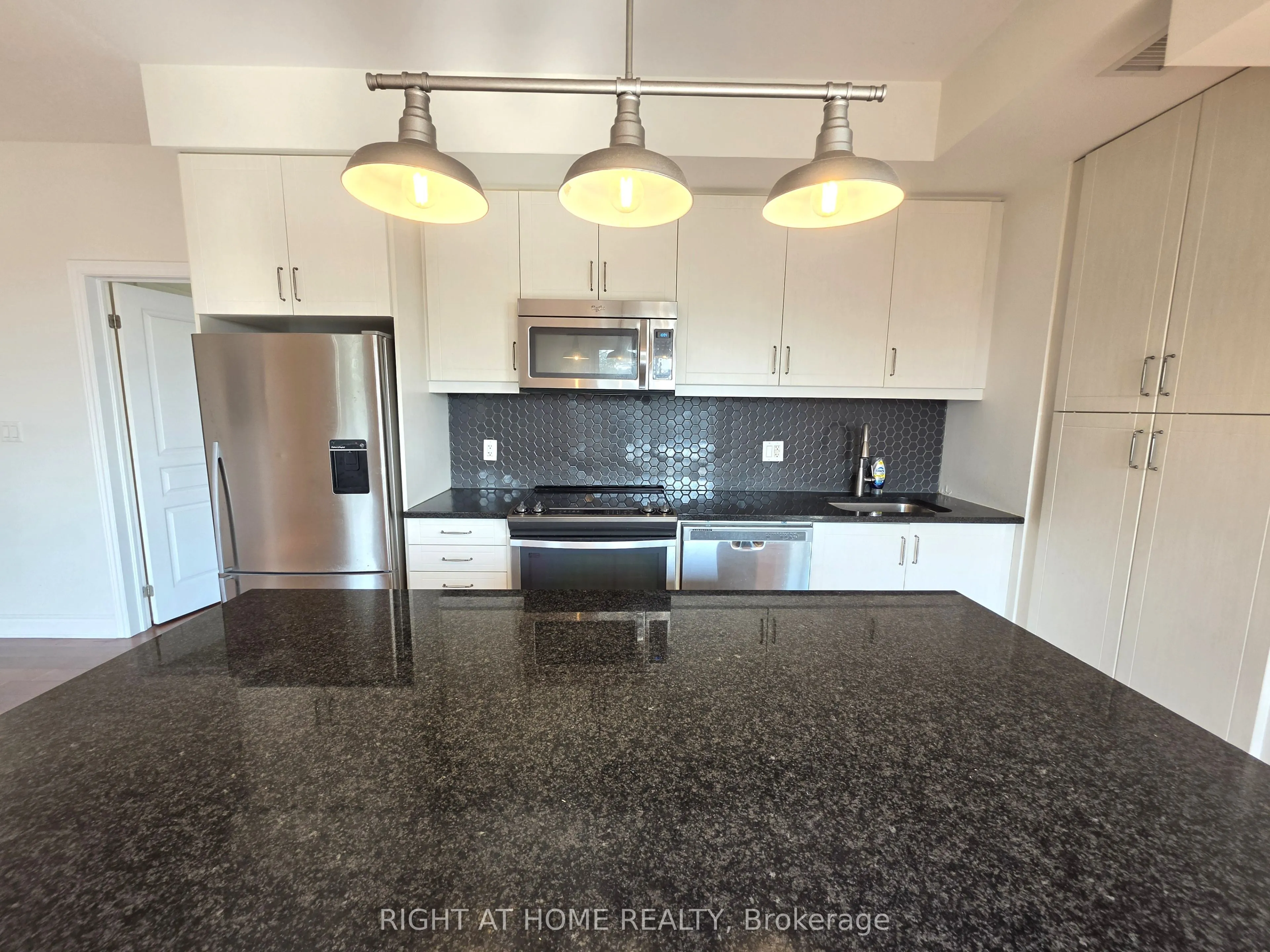 3170 Erin Mills Parkway #236