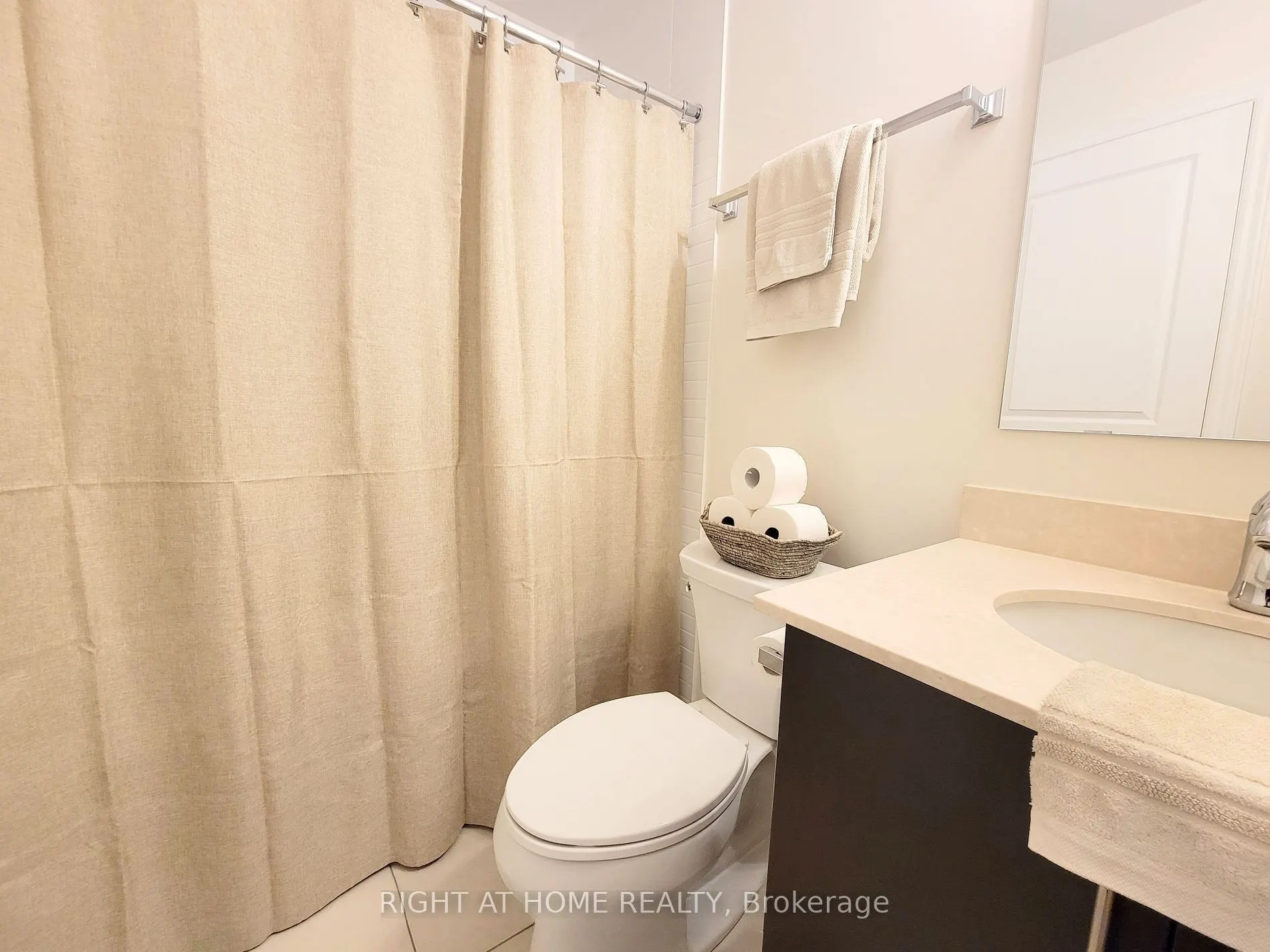 3170 Erin Mills Parkway #236
