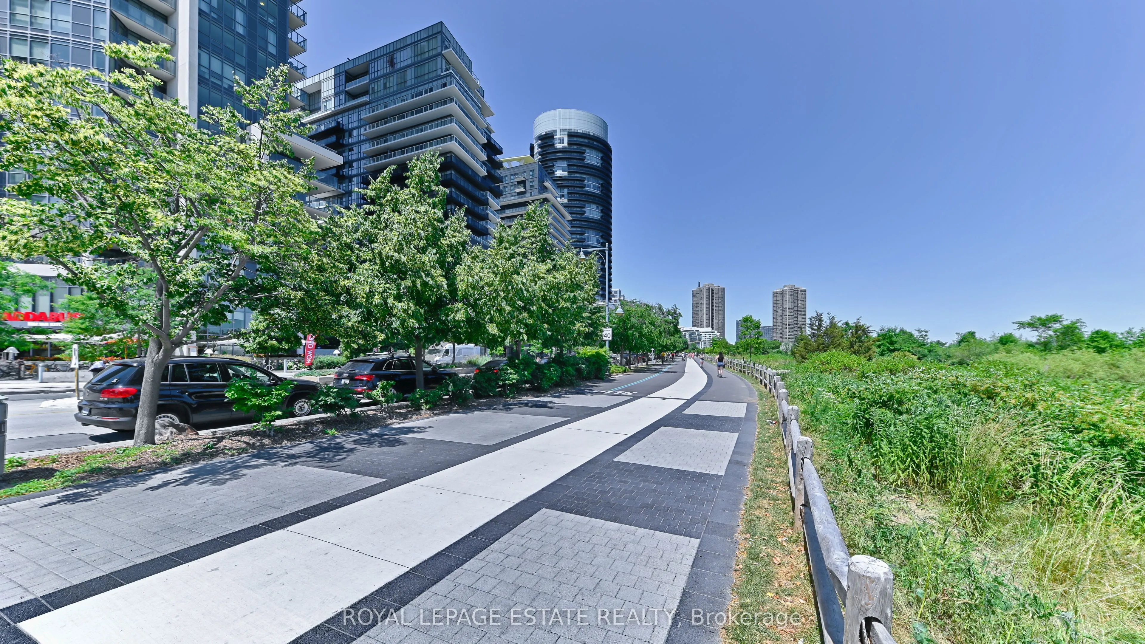33 Shore Breeze Drive #2901
