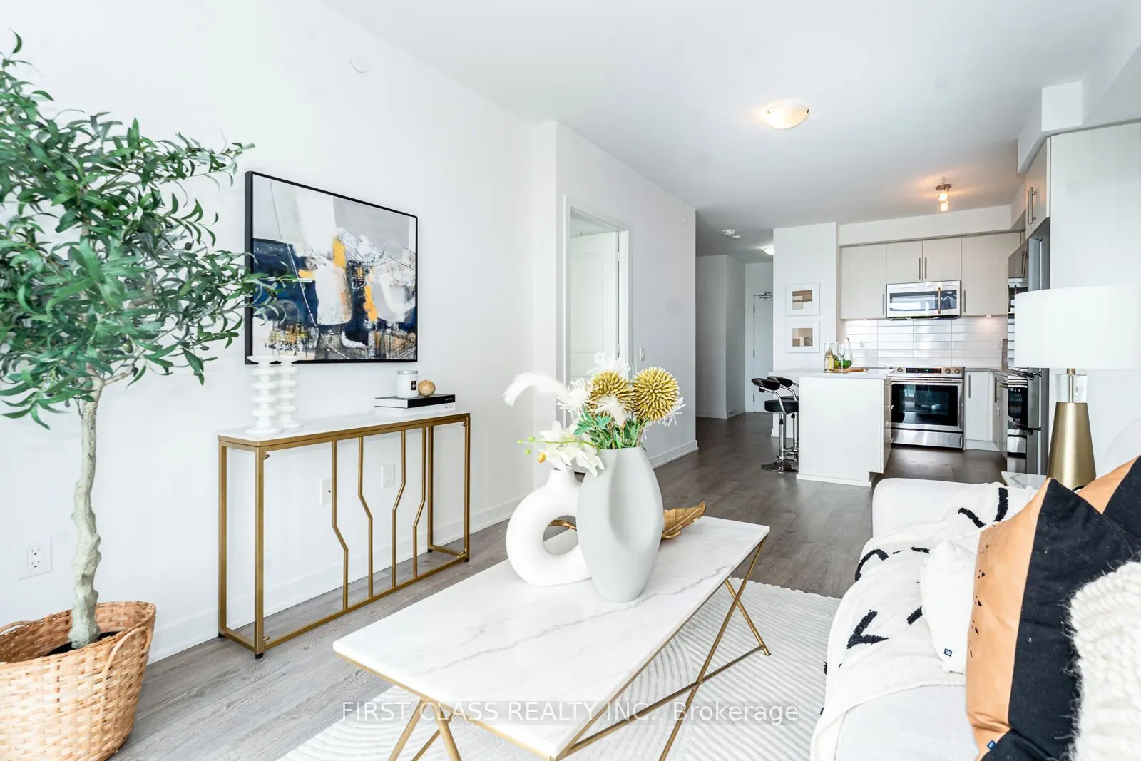 4699 Glen Erin Drive #605