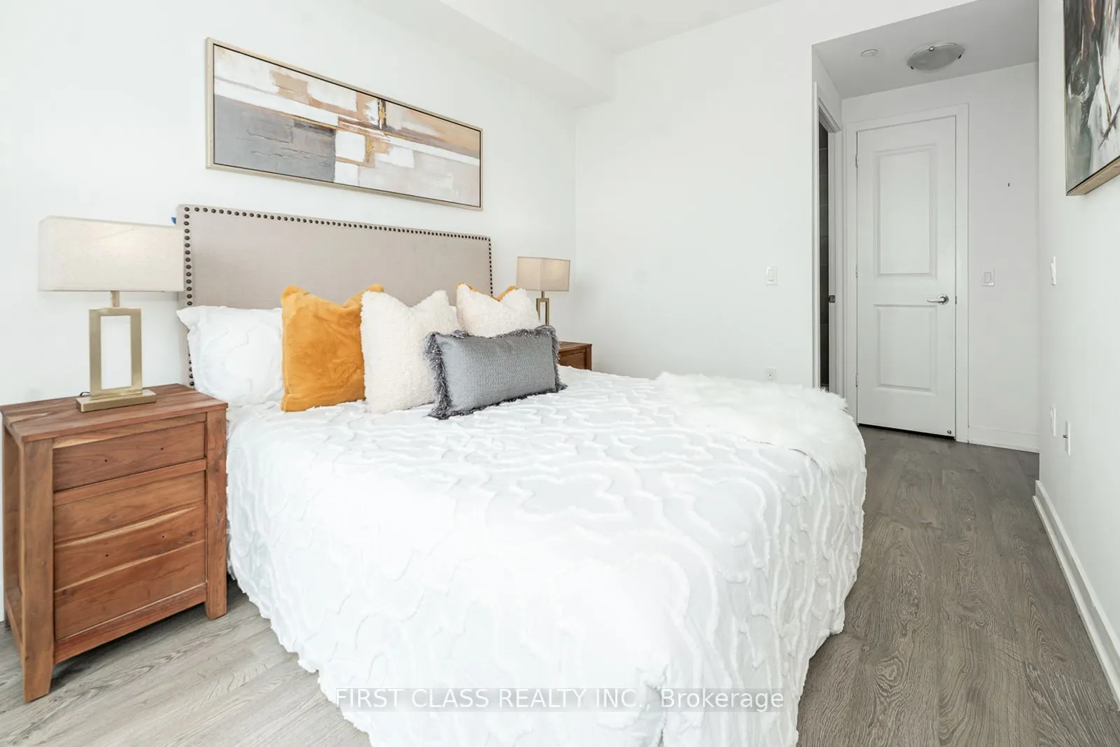 4699 Glen Erin Drive #605