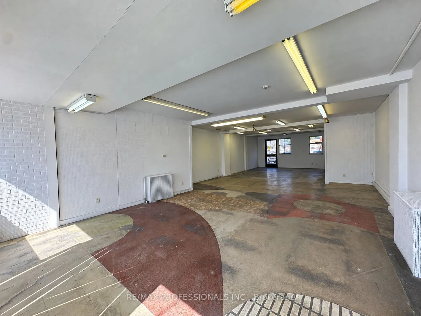 710 The Queensway Avenue
