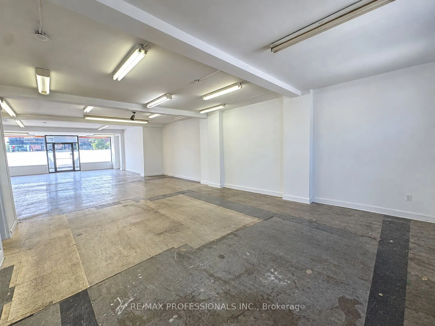 710 The Queensway Avenue