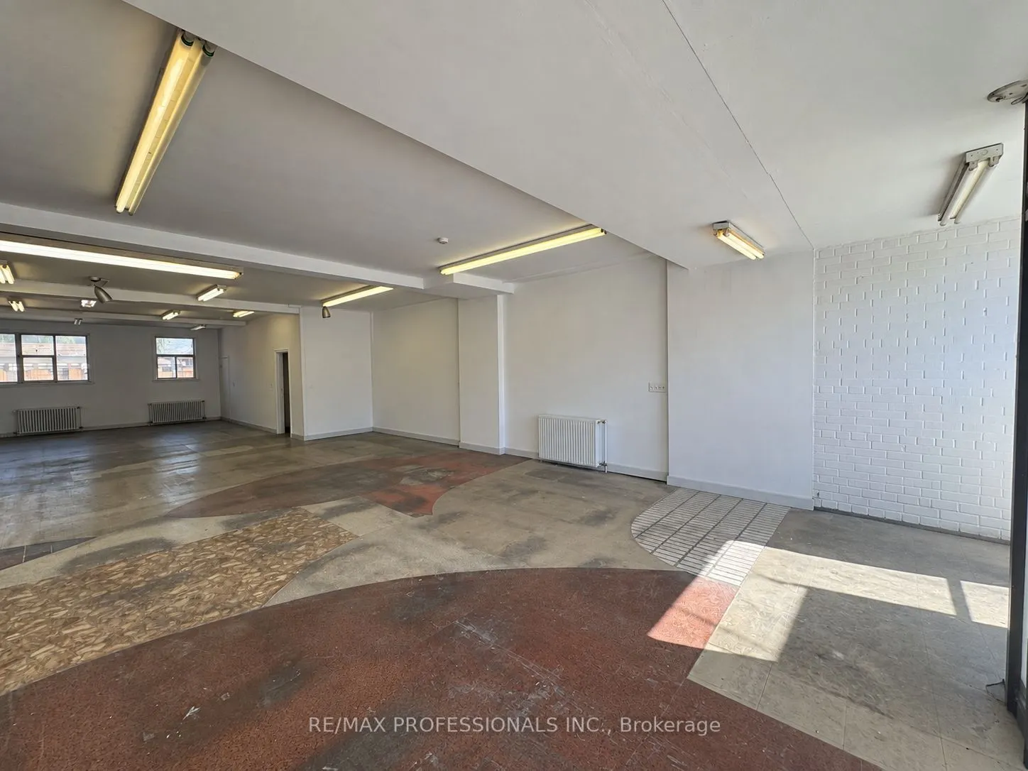 710 The Queensway Avenue
