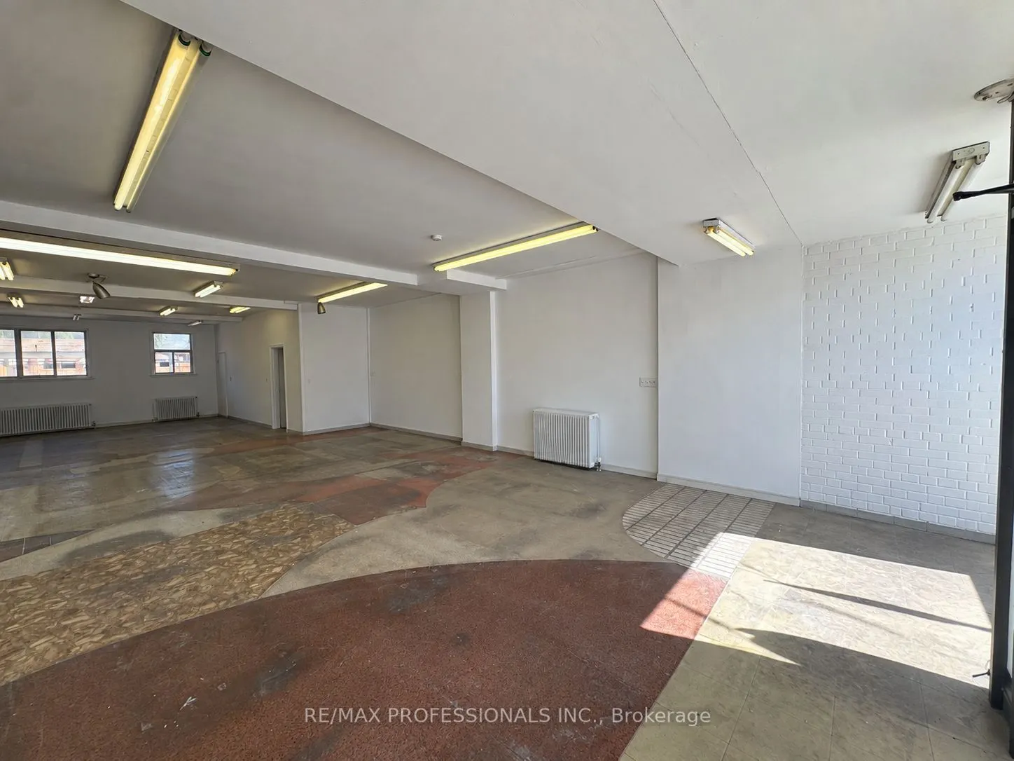 710 The Queensway Avenue