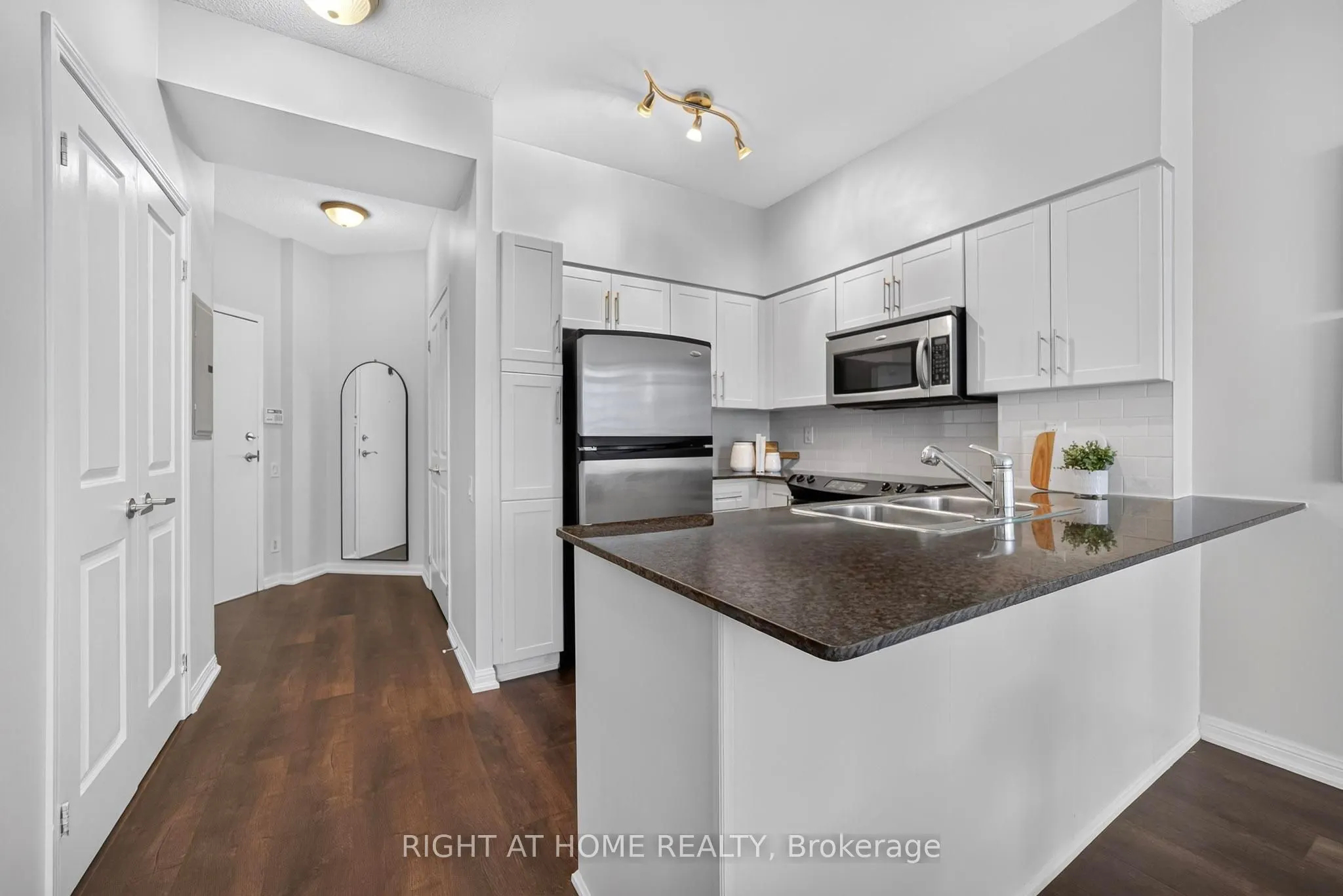15 Windermere Avenue #2201