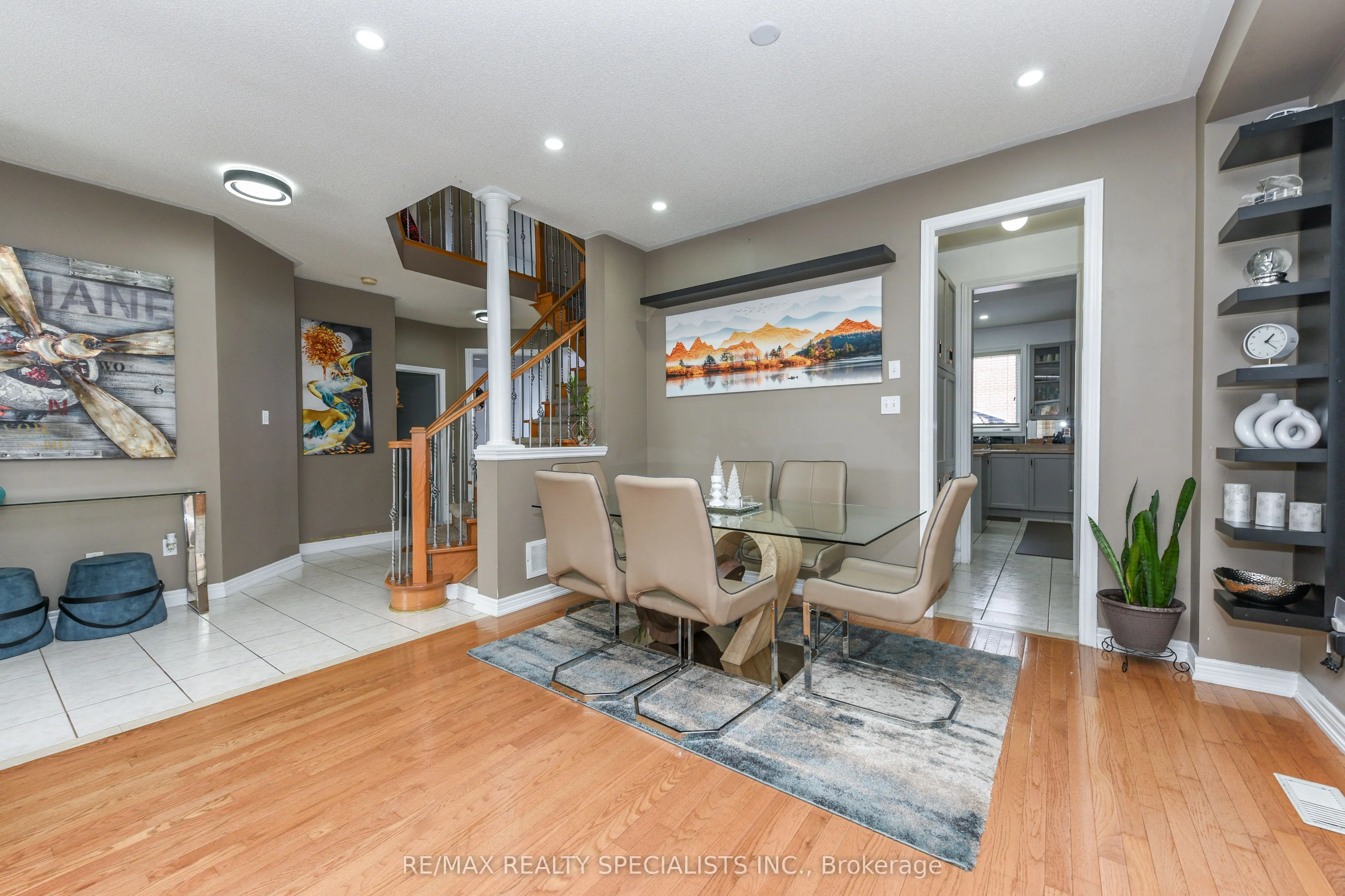 41 Madronna Gardens