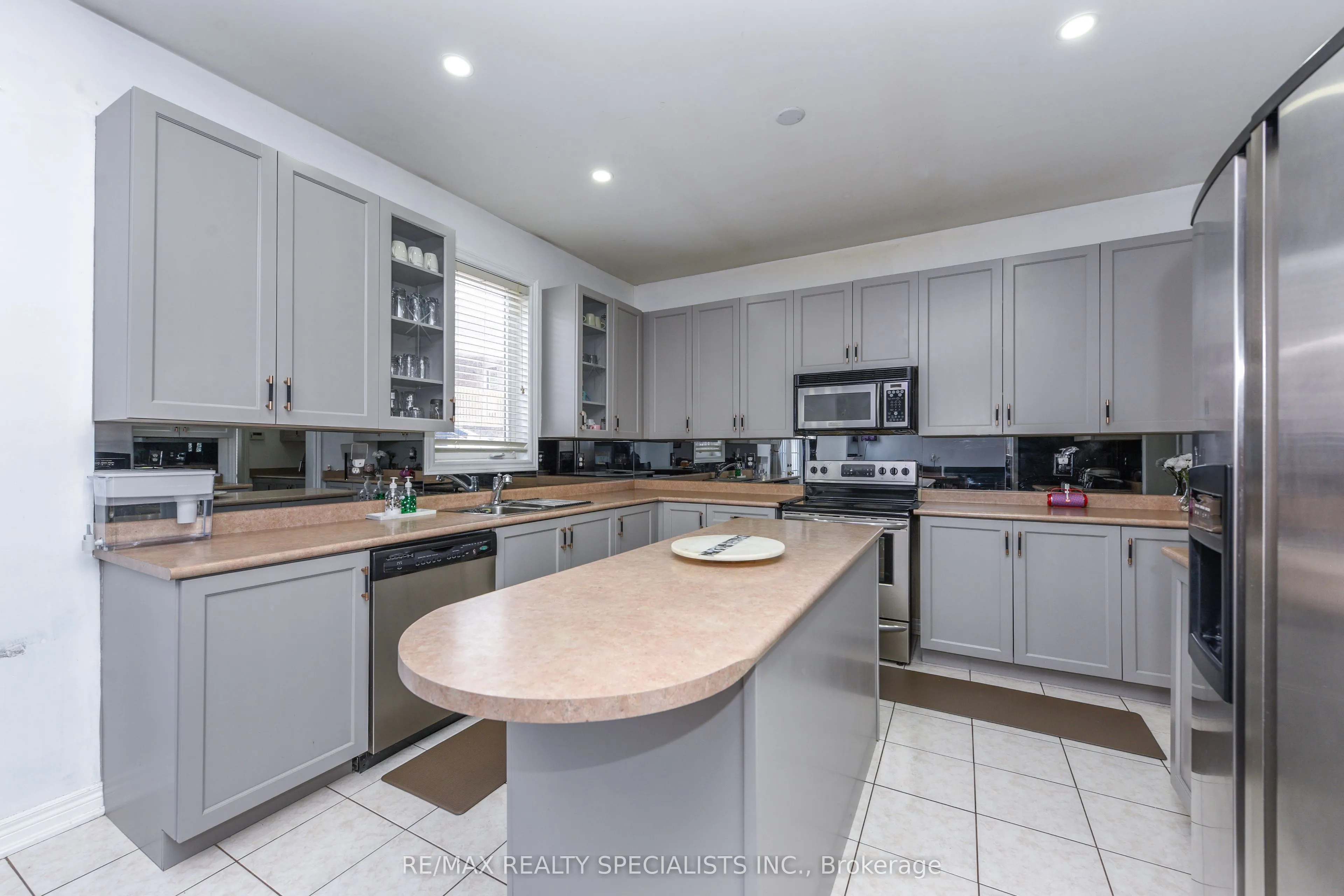 41 Madronna Gardens
