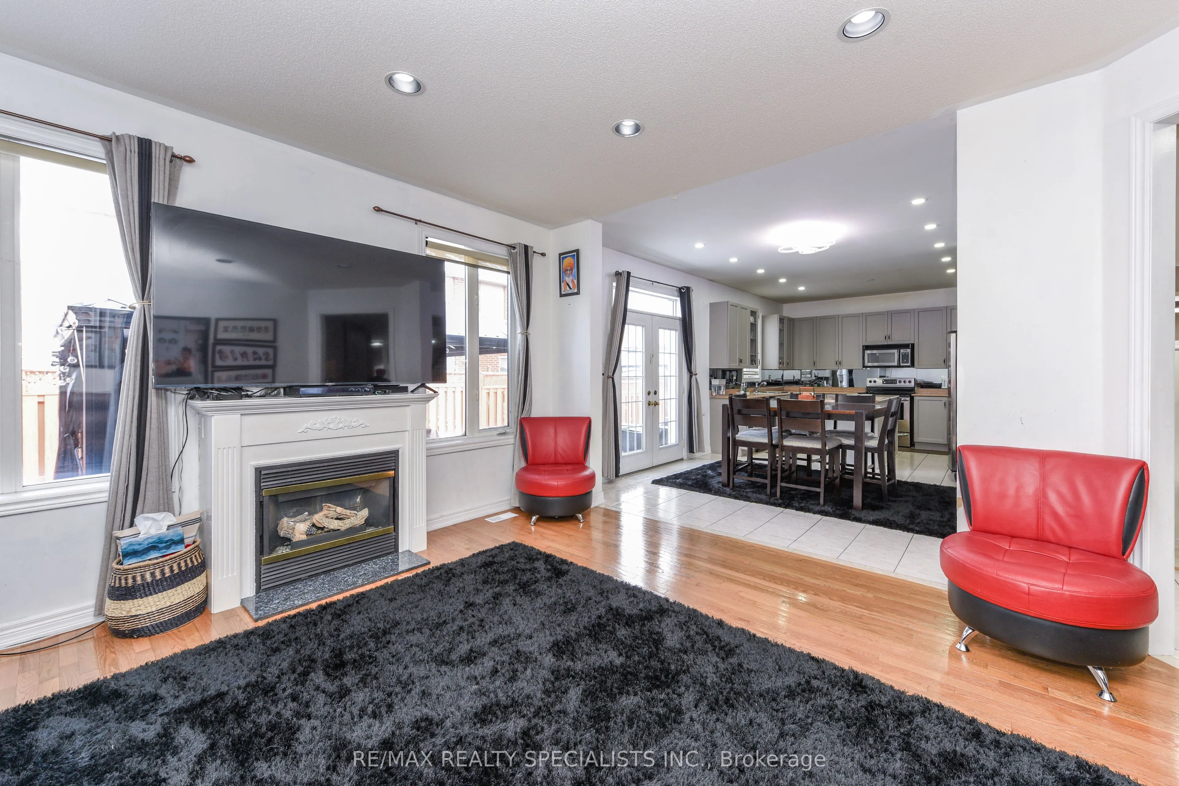 41 Madronna Gardens