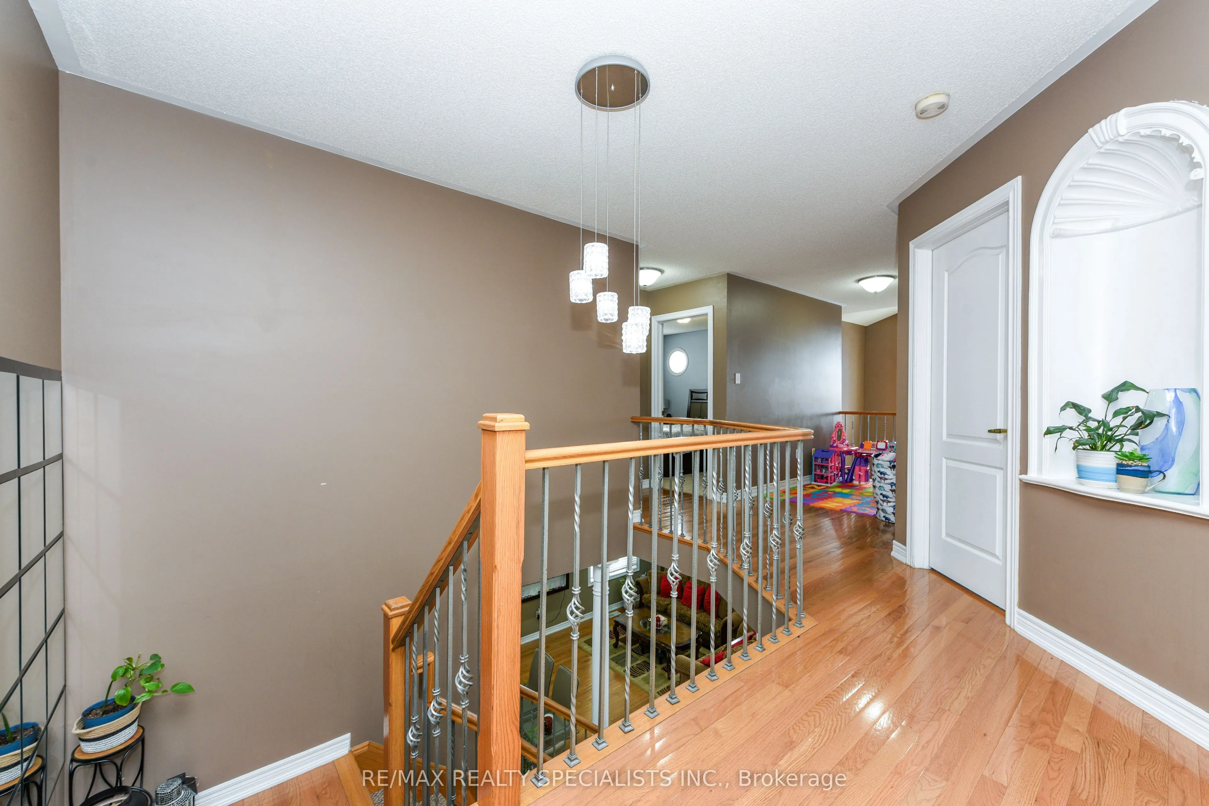 41 Madronna Gardens