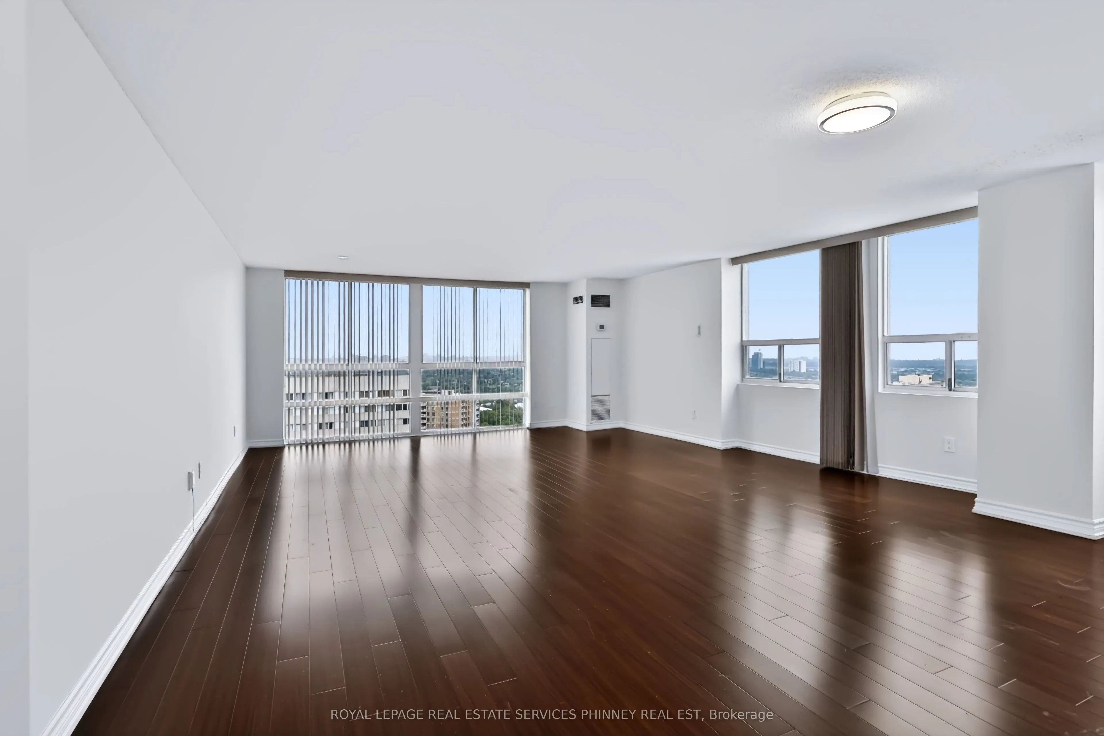 3650 Kaneff Crescent #2801