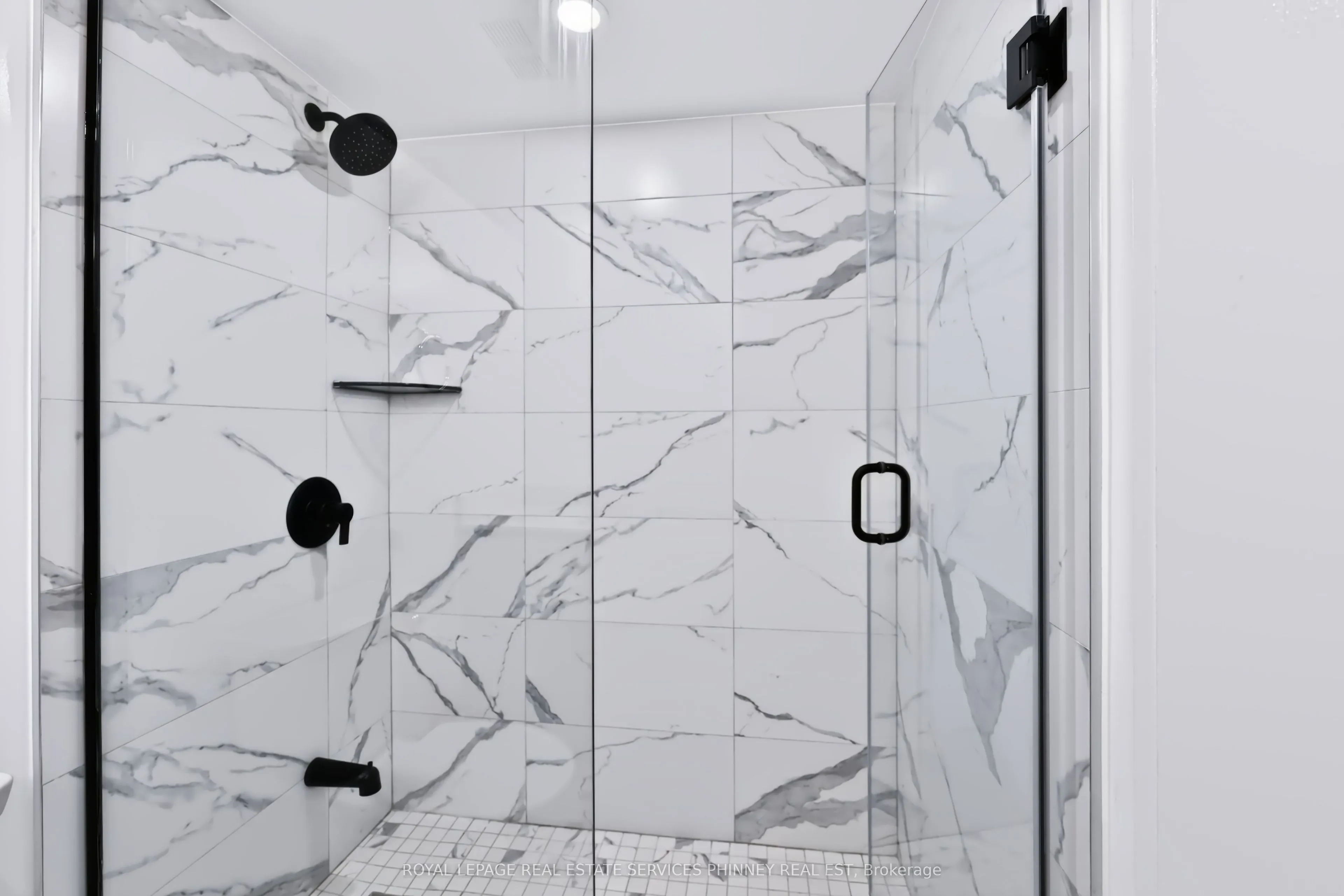 3650 Kaneff Crescent #2801