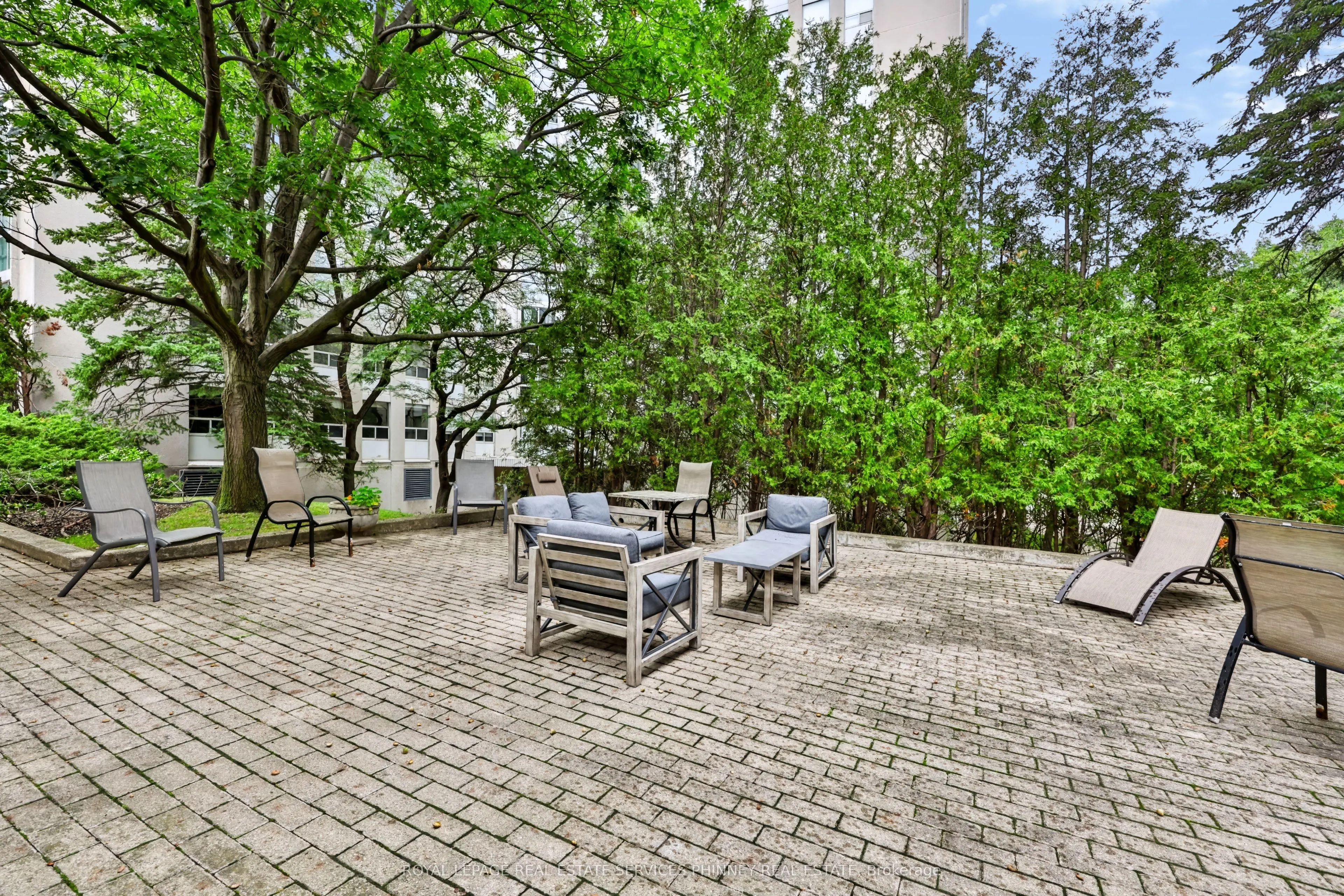 3650 Kaneff Crescent #2801