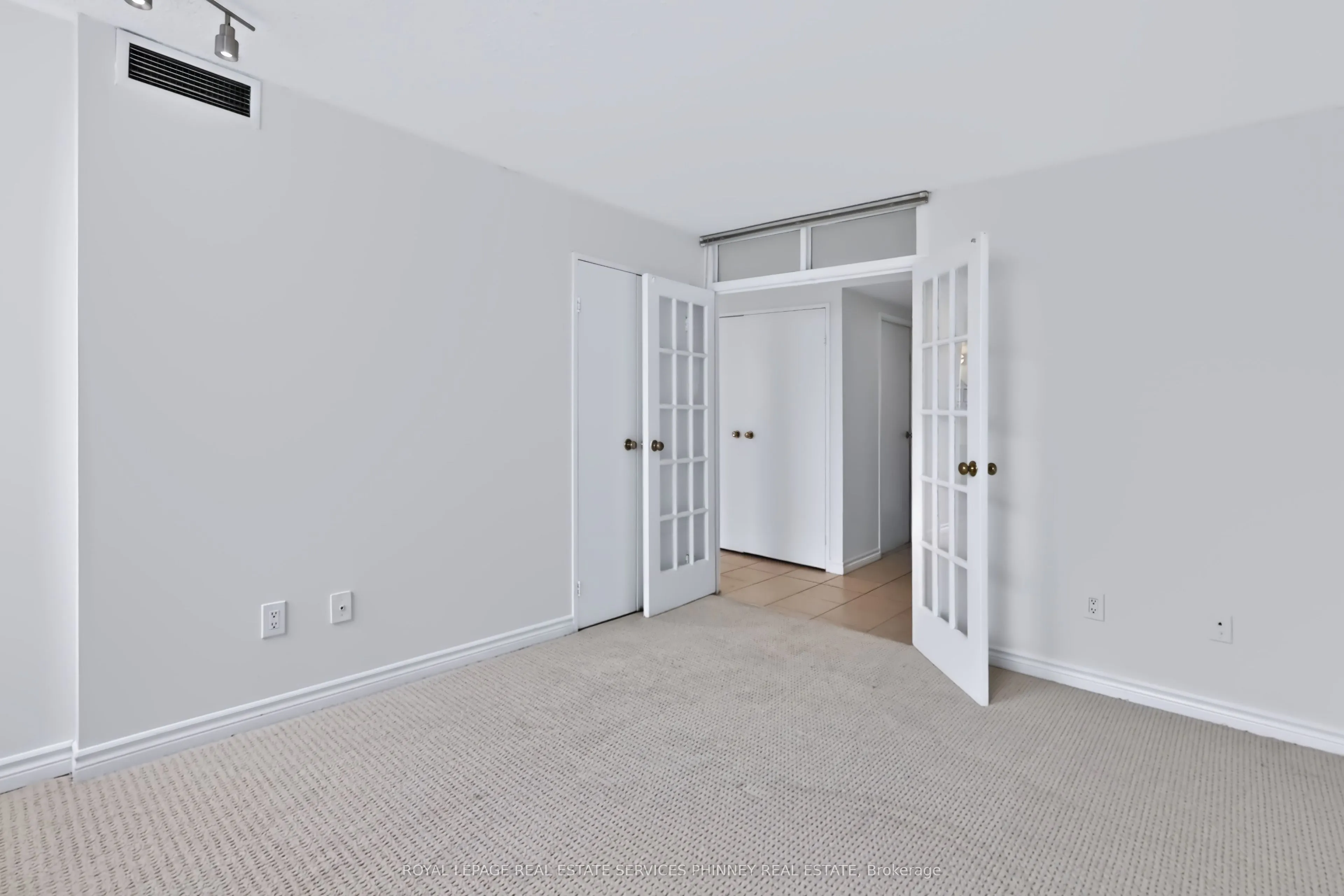 3650 Kaneff Crescent #2801