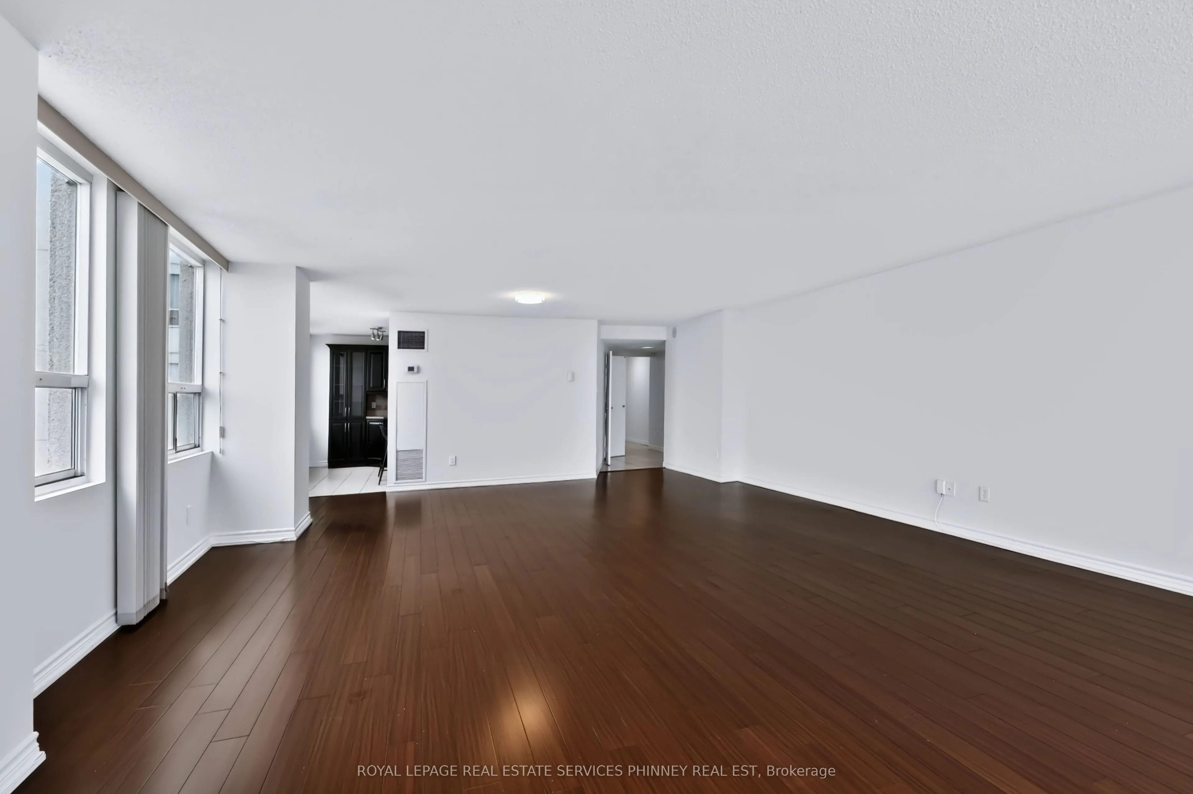 3650 Kaneff Crescent #2801