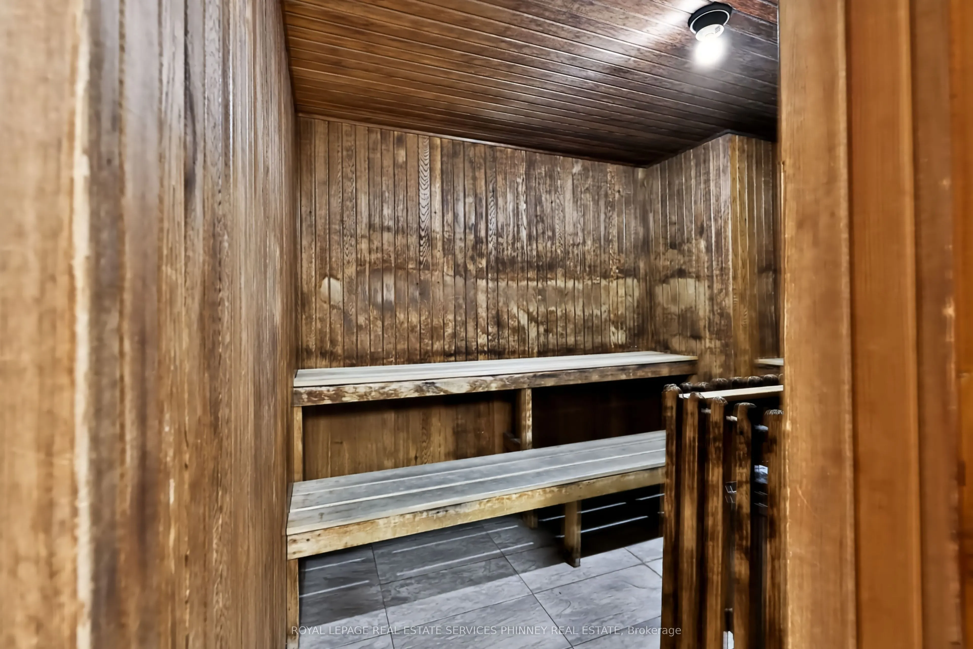3650 Kaneff Crescent #2801