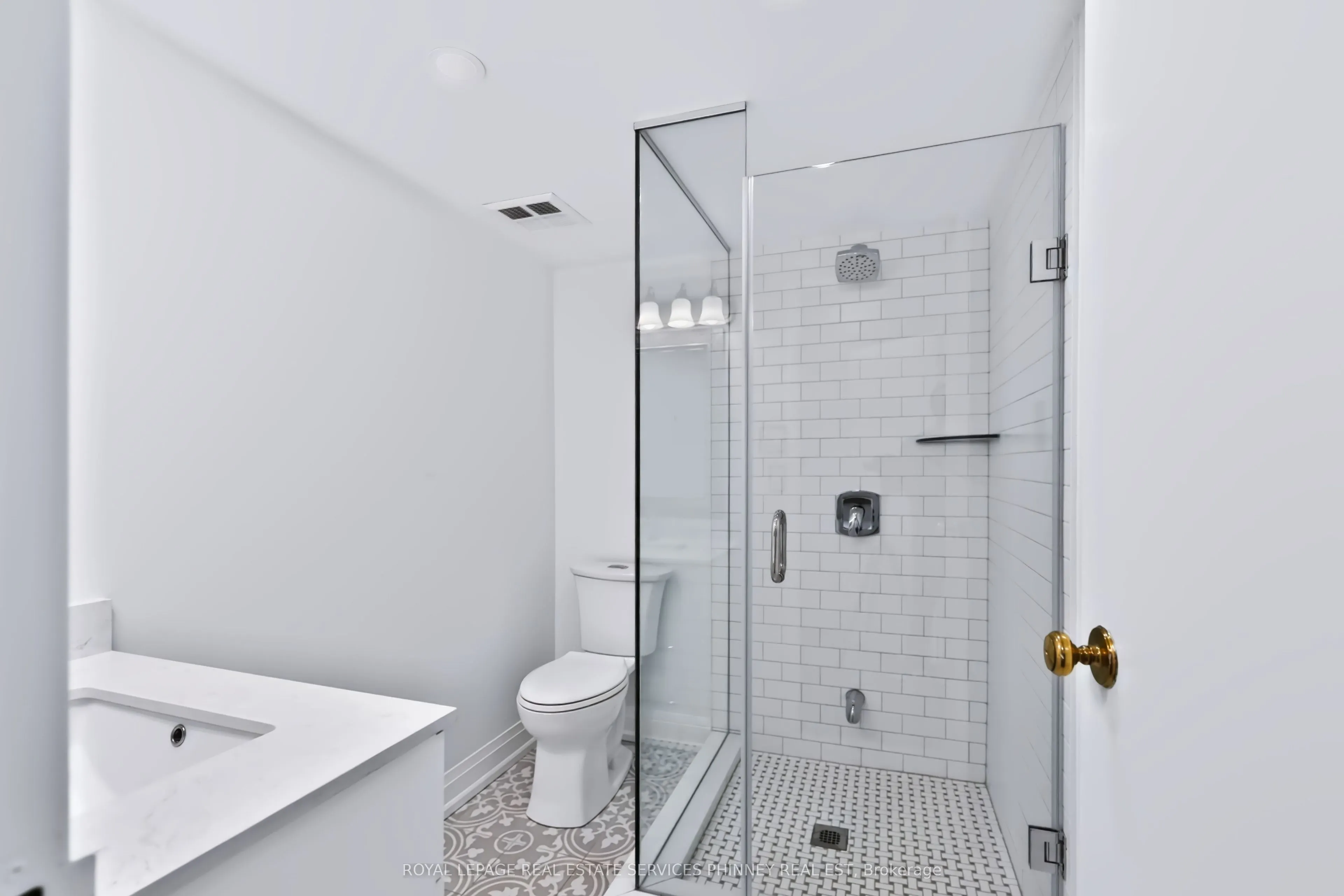 3650 Kaneff Crescent #2801