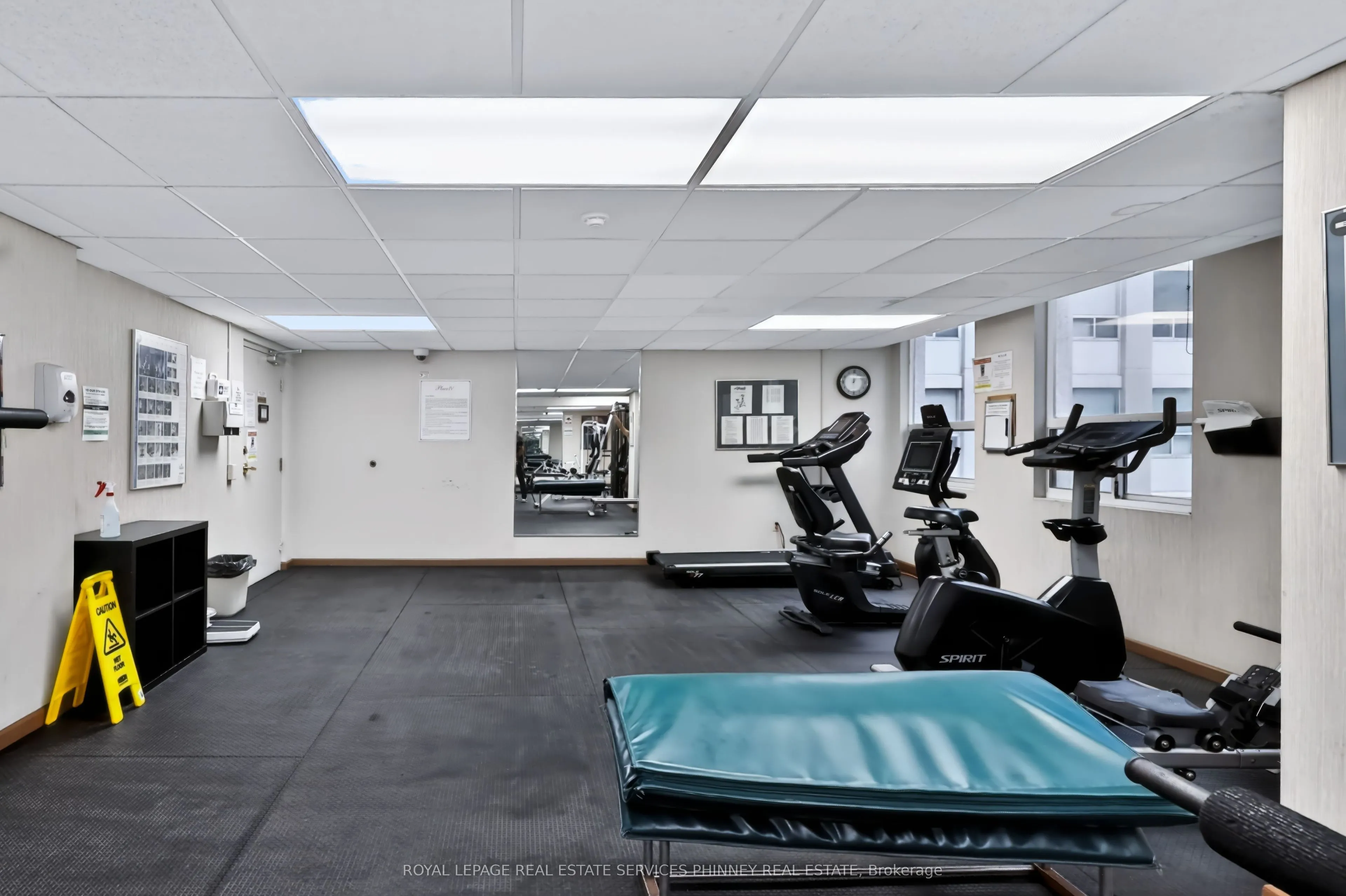 3650 Kaneff Crescent #2801
