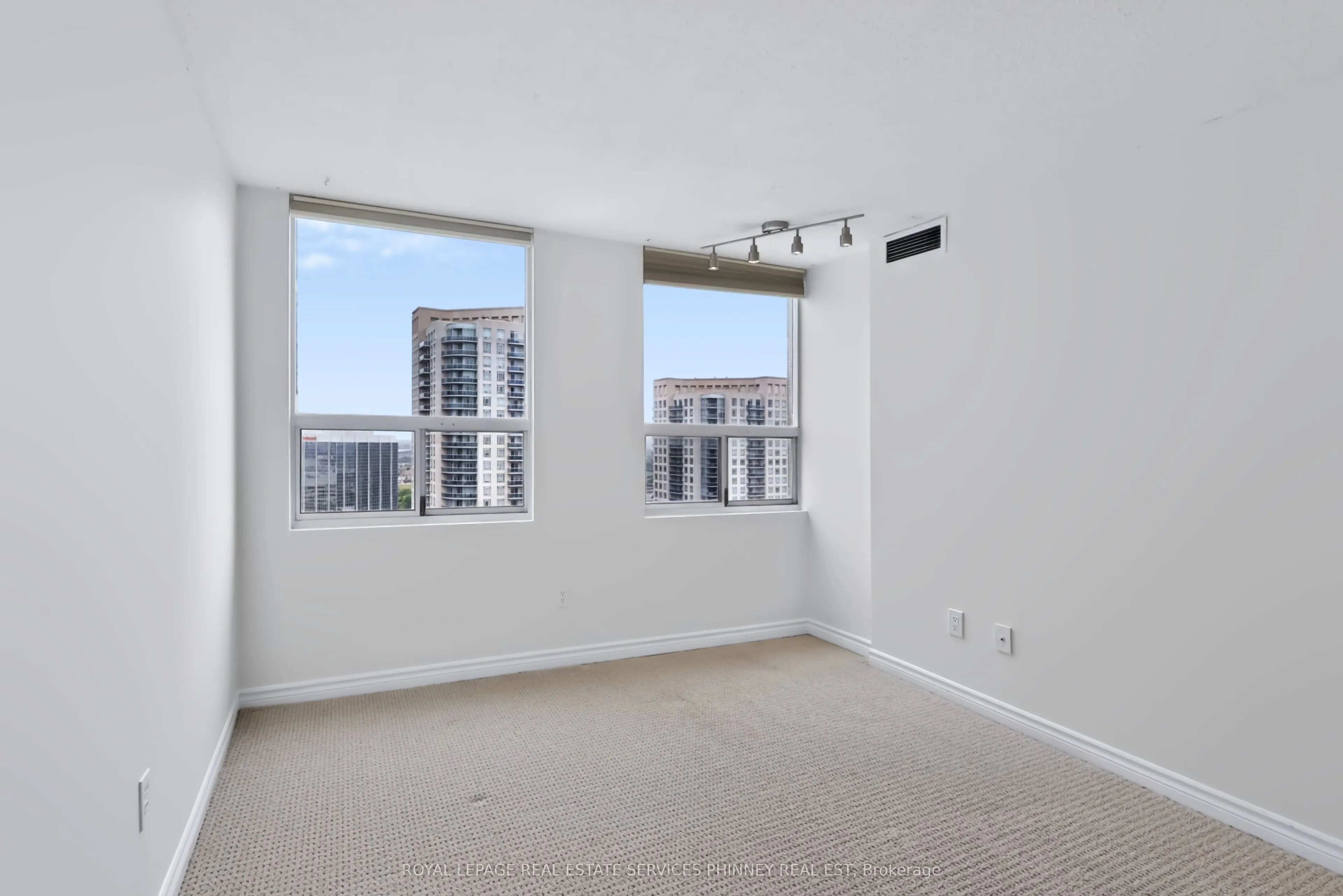 3650 Kaneff Crescent #2801