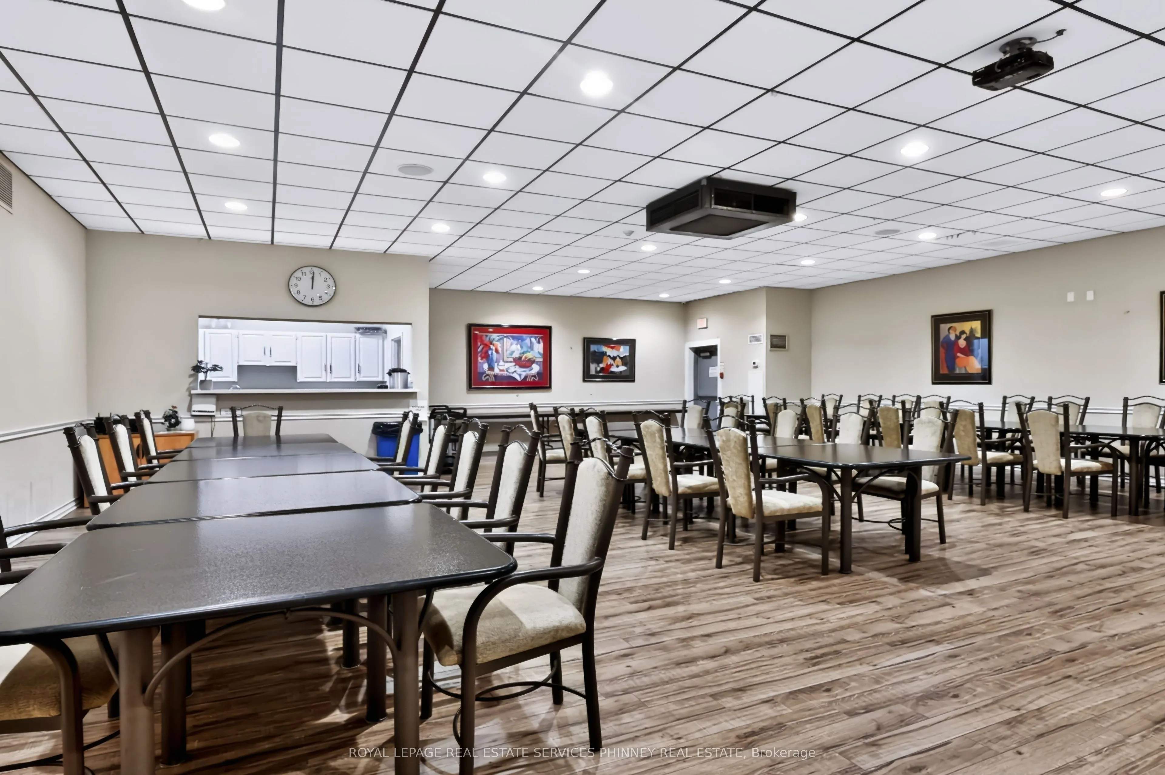 3650 Kaneff Crescent #2801