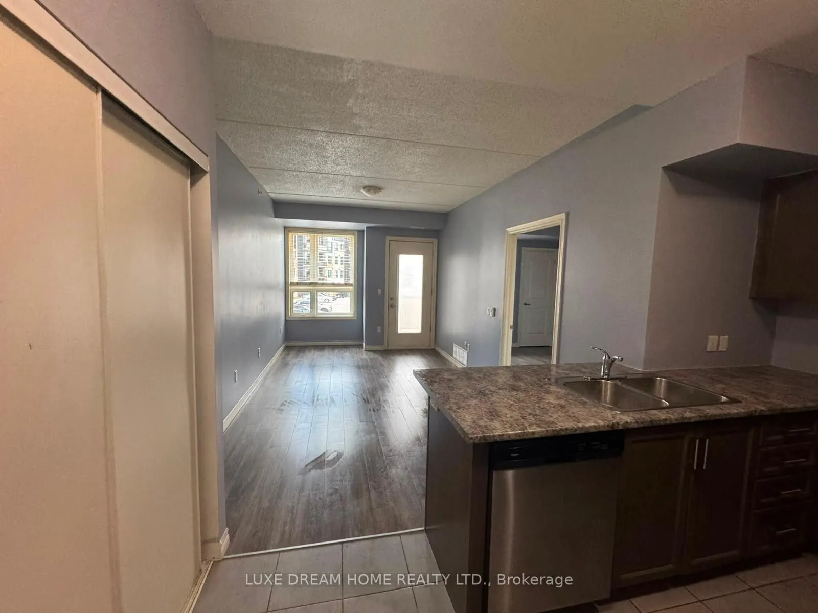 620 Sauve Street E #206
