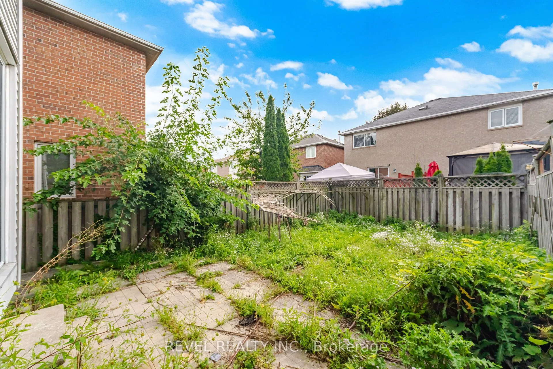 5633 Cortina Crescent