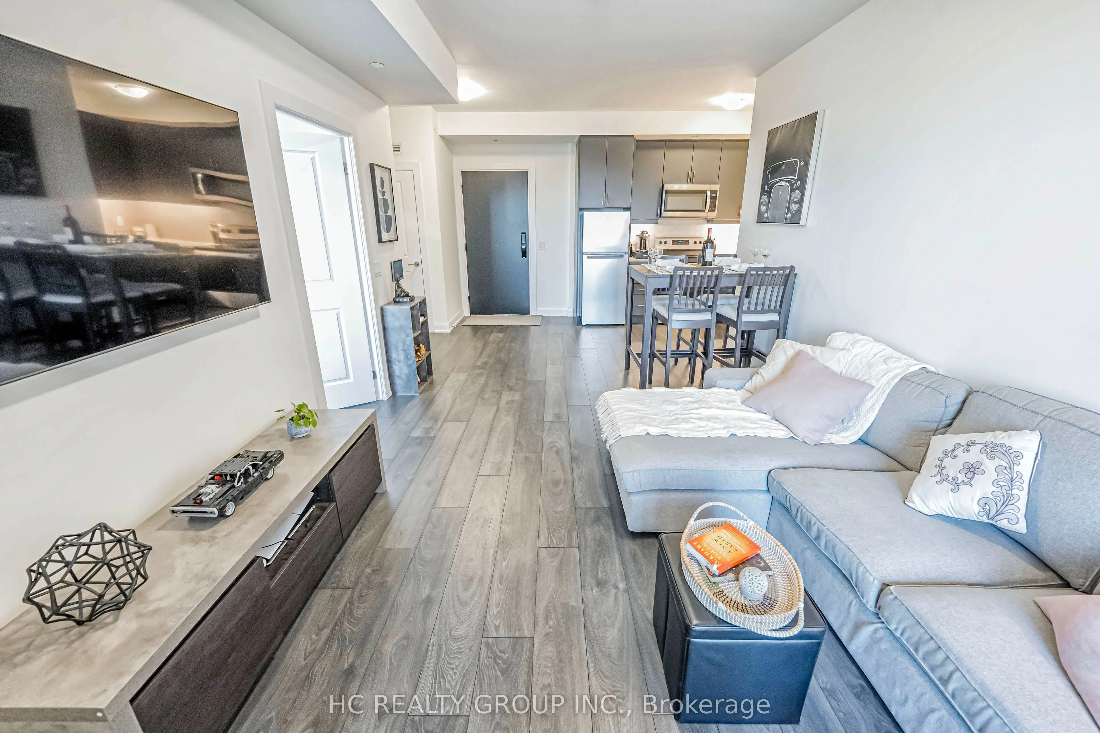 3220 William Coltson Ave Avenue E #302