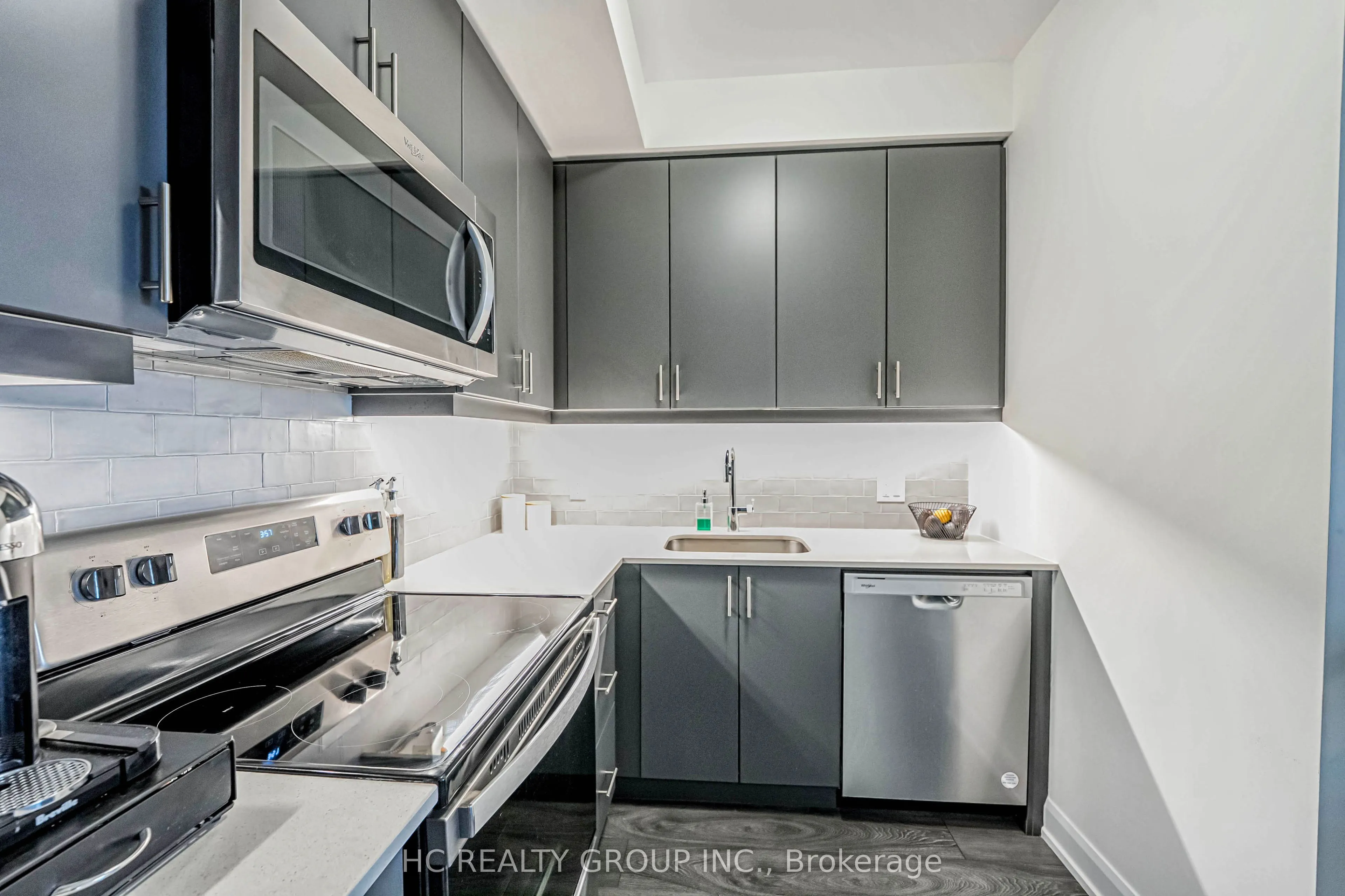3220 William Coltson Ave Avenue E #302