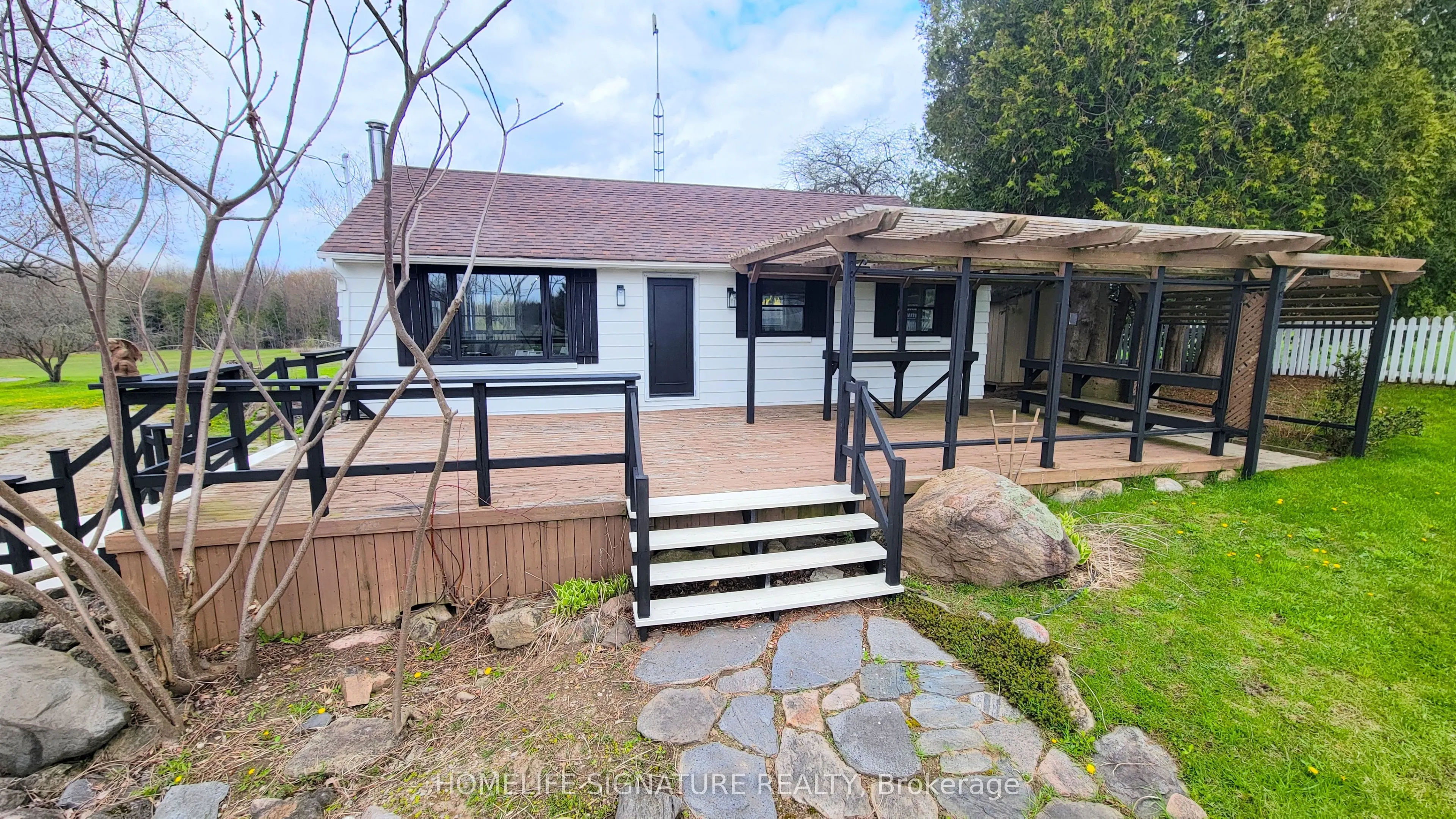 5273 25 Side Road
