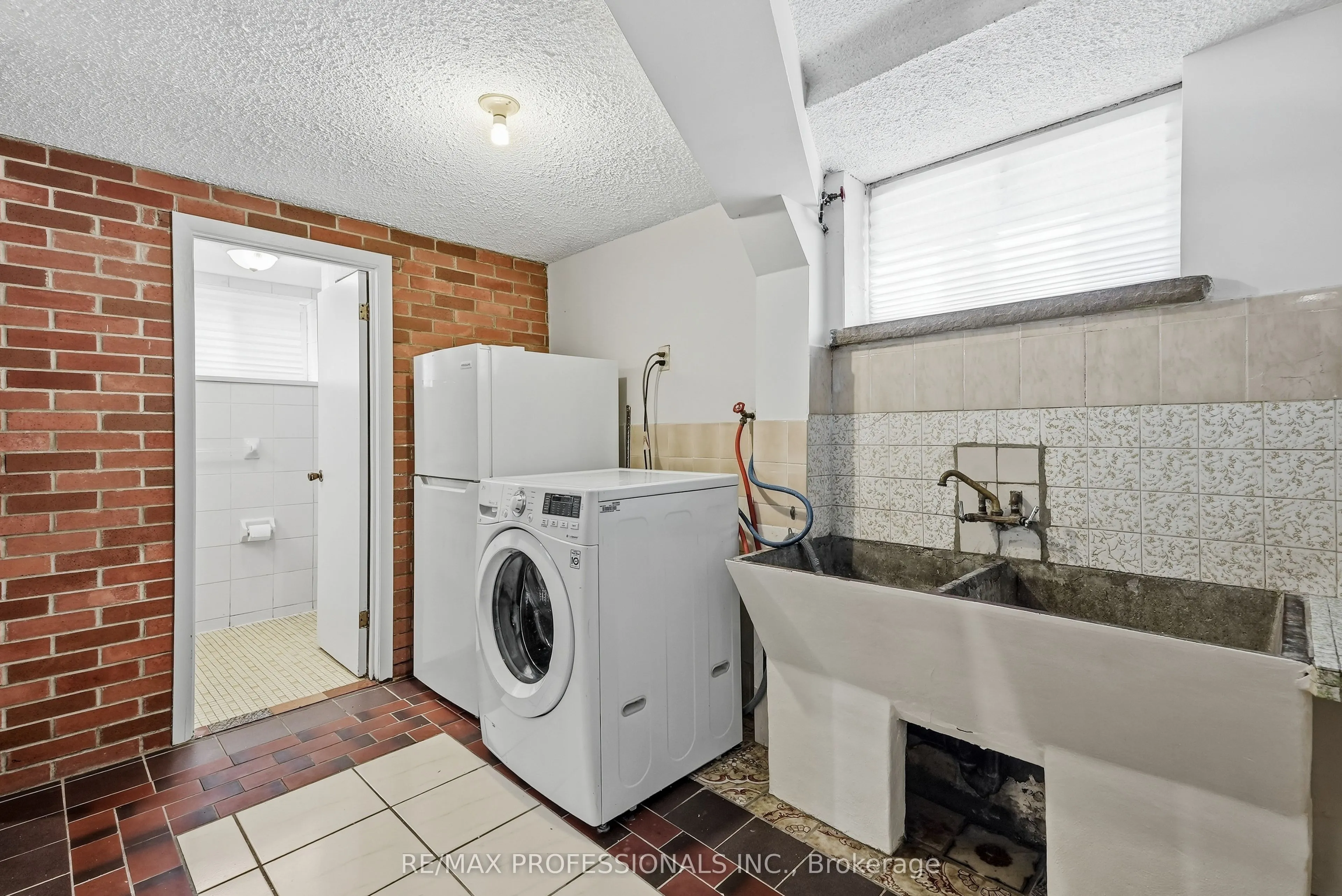 111 Wesley Street