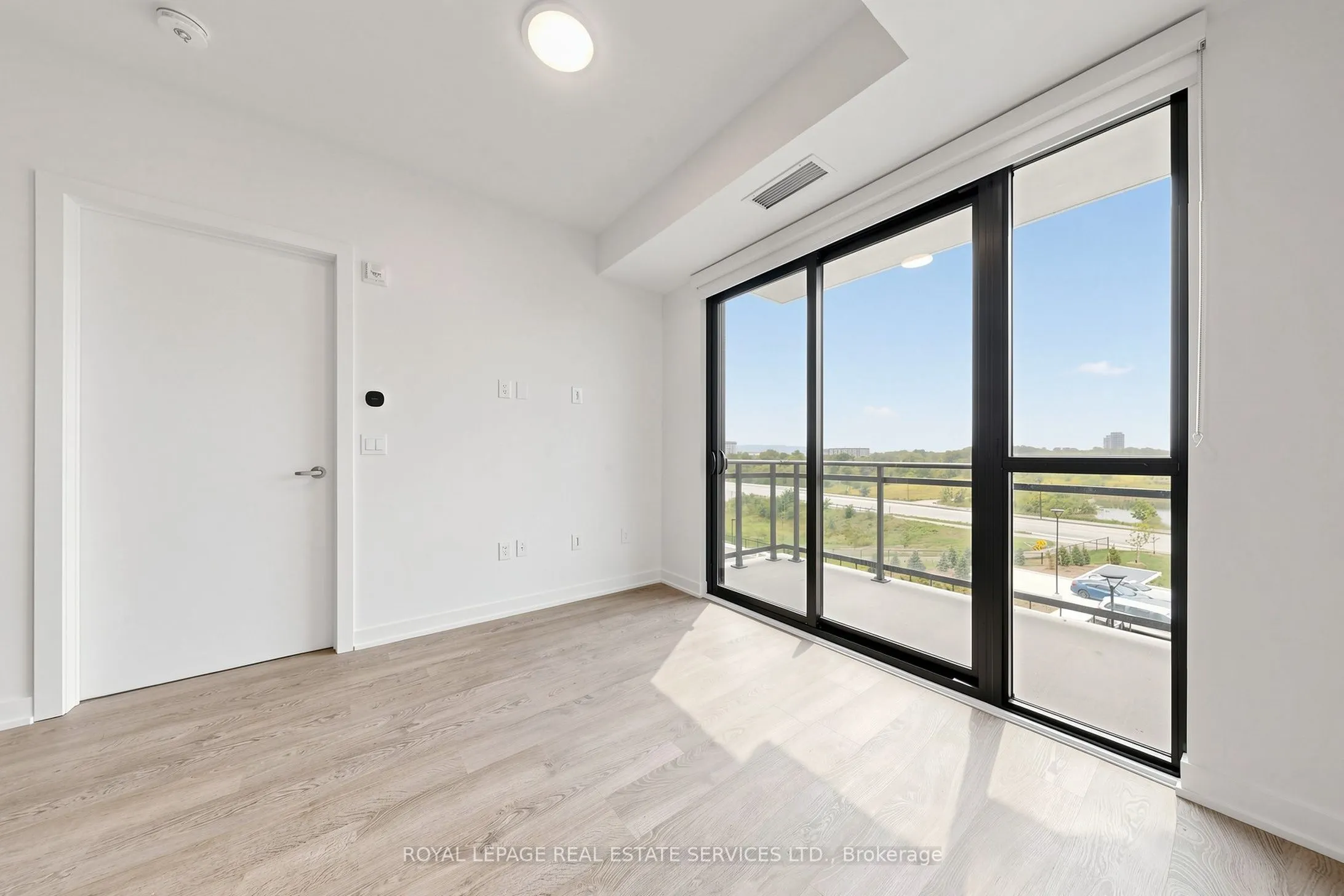 740 Whitlock Avenue #405