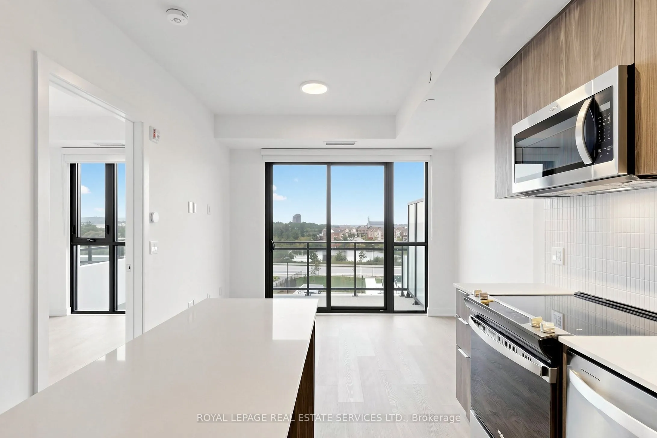 740 Whitlock Avenue #405