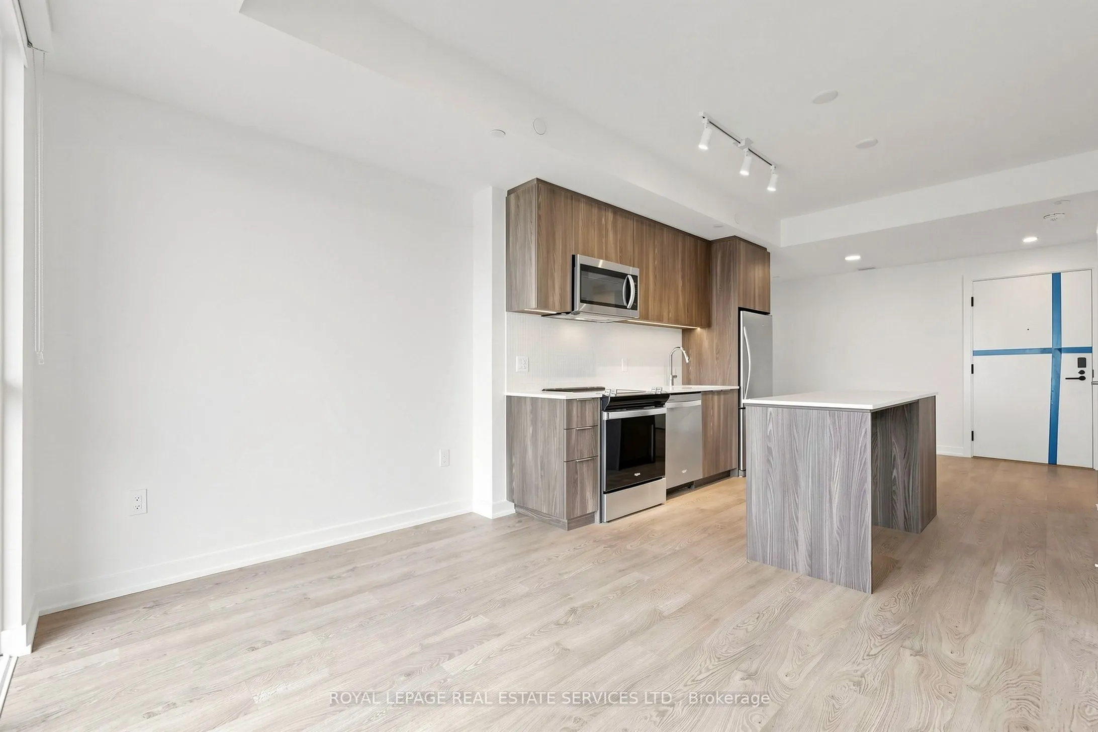 740 Whitlock Avenue #405