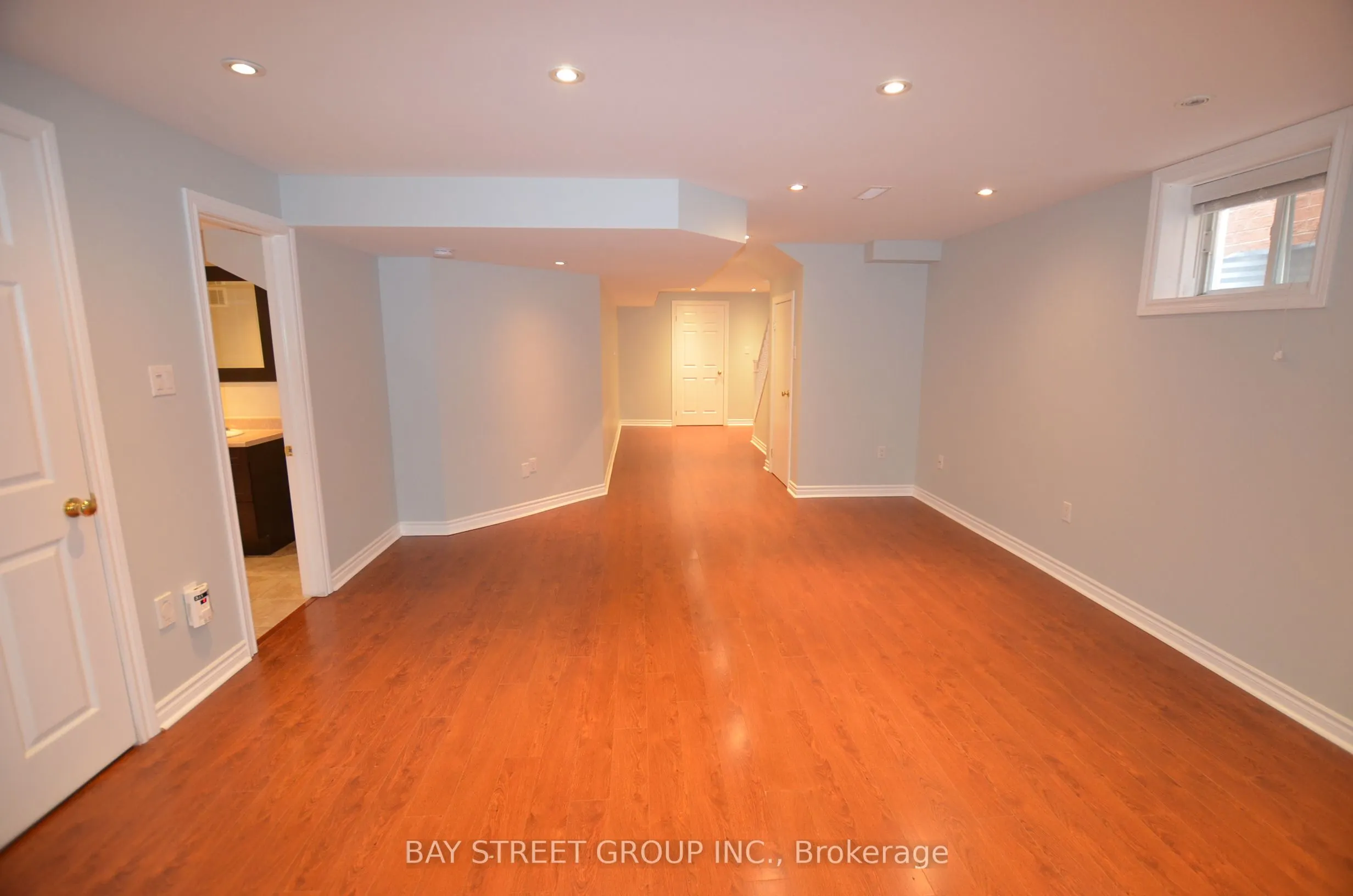 92 Sir Jacobs Crescent #(Bsmt)